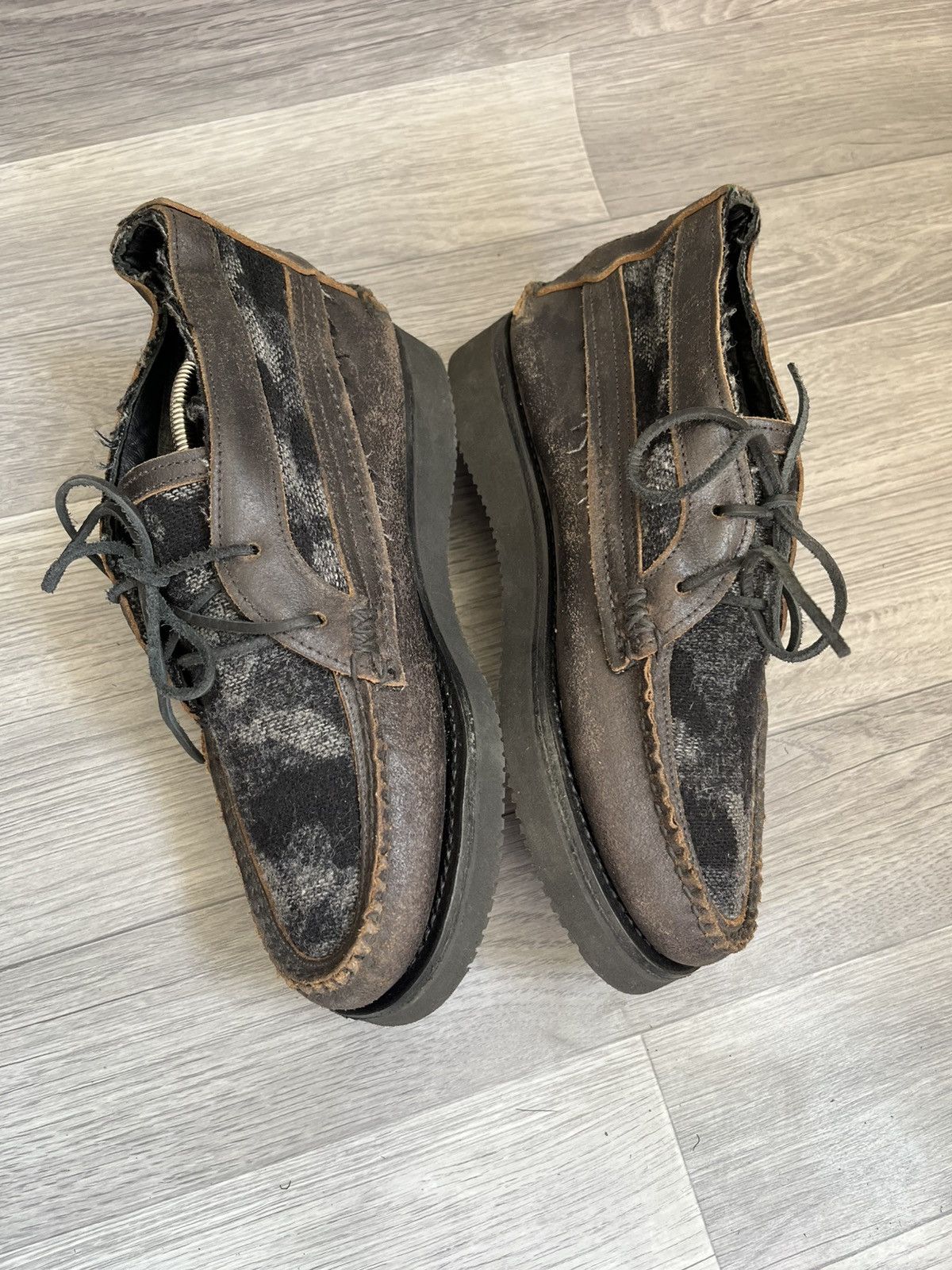 Yuketen Yuketen black camo moccasin moc toe leather shoes Size US 10 / EU 43 - 11 Thumbnail