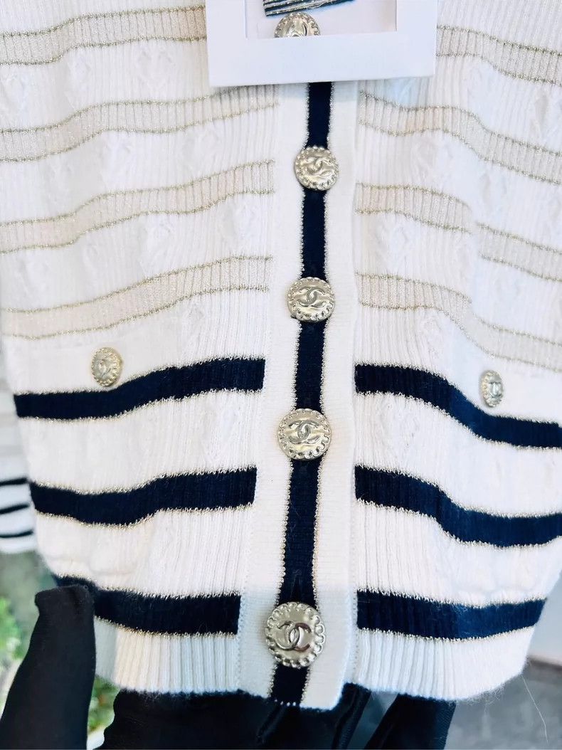 Chanel Chanel 22b white love knitted jacket Size XS / US 0-2 / IT 36-38 - 4 Thumbnail