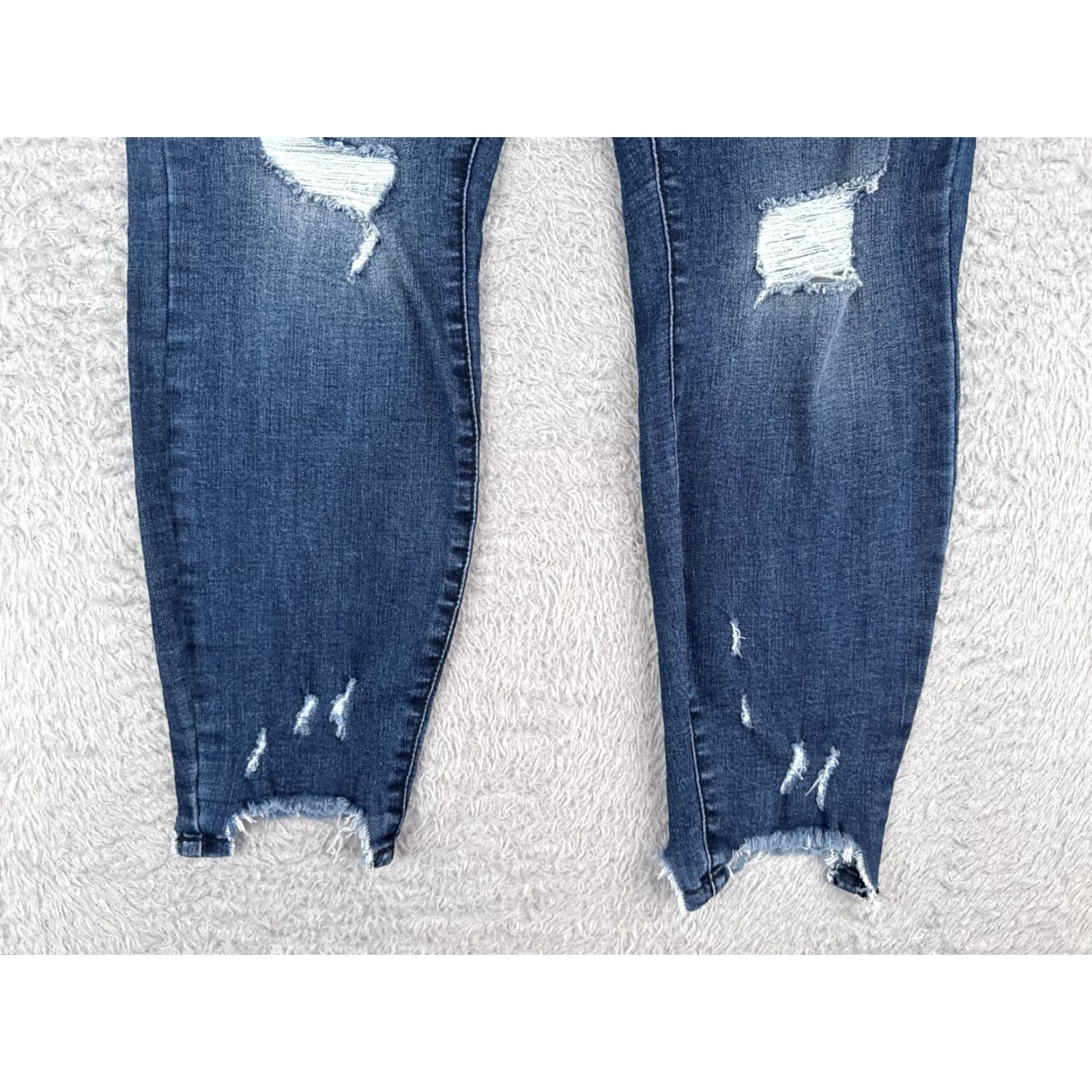 Fashion Nova Fashion Nova Jeans Womens 11 Blue Denim Skinny Tapered Distressed Cotton 30x26 Size 32" / US 10 / IT 46 - 2 Thumbnail