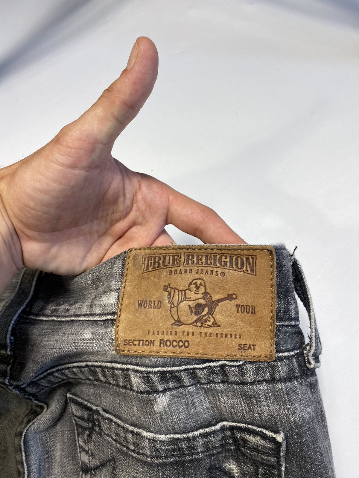 Hysteric Glamour × True Religion TRUE RELIGION RICKY RELAXED STRAIGHT DISTRESSED DENIM JEANS Size US 32 / EU 48 - 9 Thumbnail