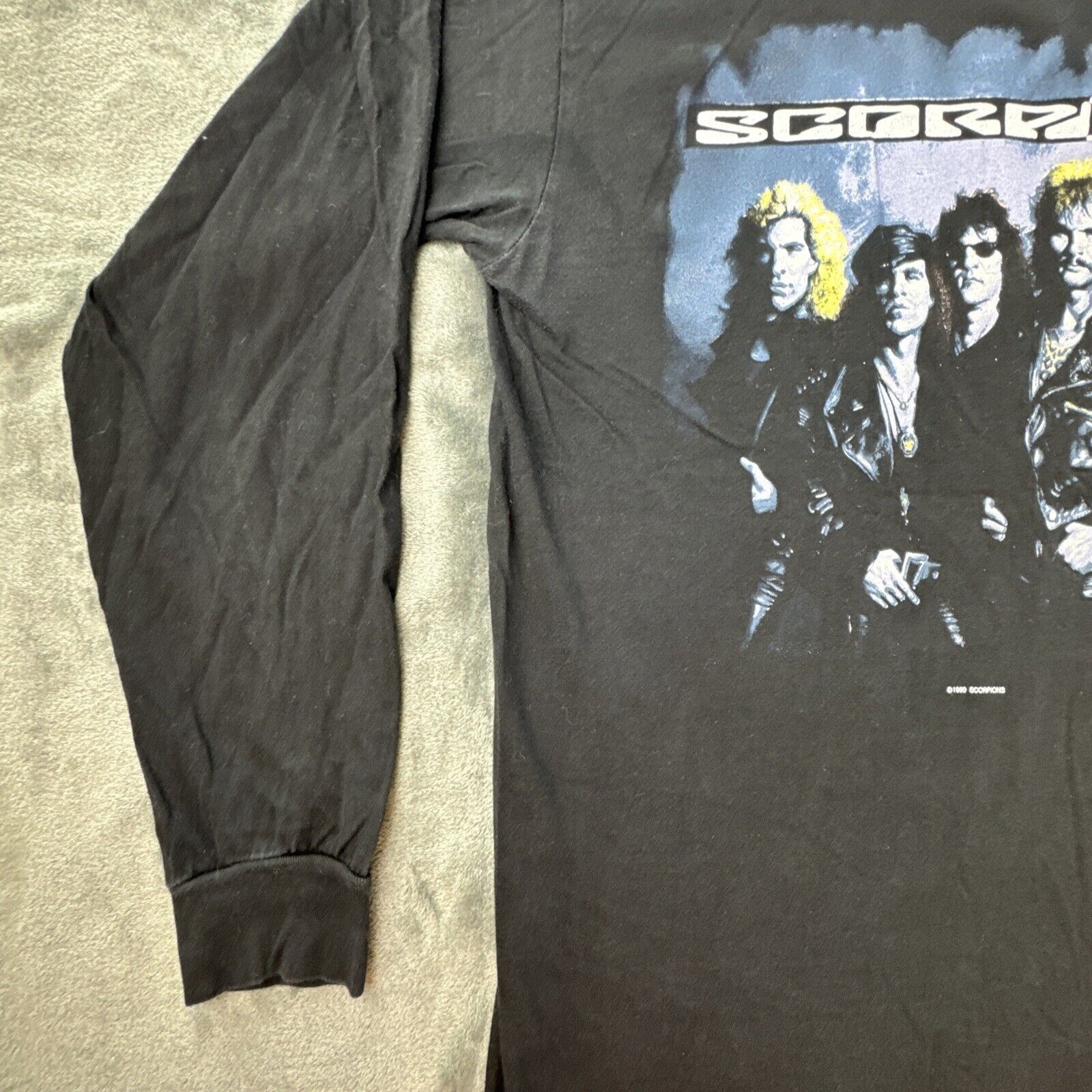 Other Vintage Scorpions T-Shirt Large Long Sleeve Crazy World Tour Size US L / EU 52-54 / 3 - 7 Thumbnail
