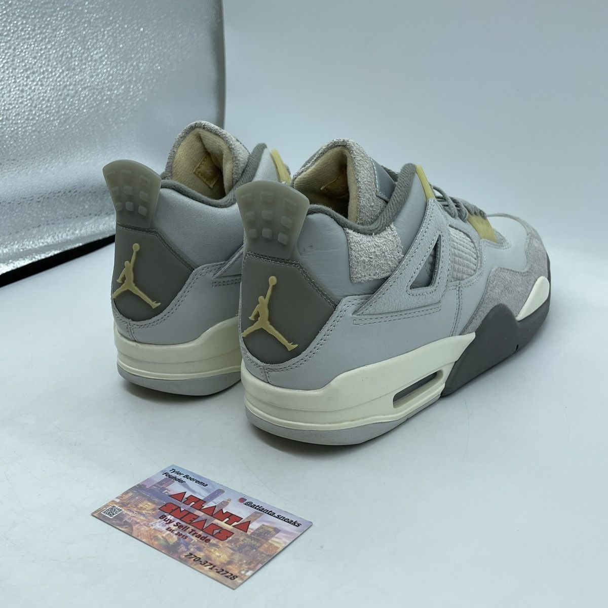 Jordan Brand Air Jordan 4 craft photon dust Size US 7.5 / EU 40-41 - 5 Thumbnail