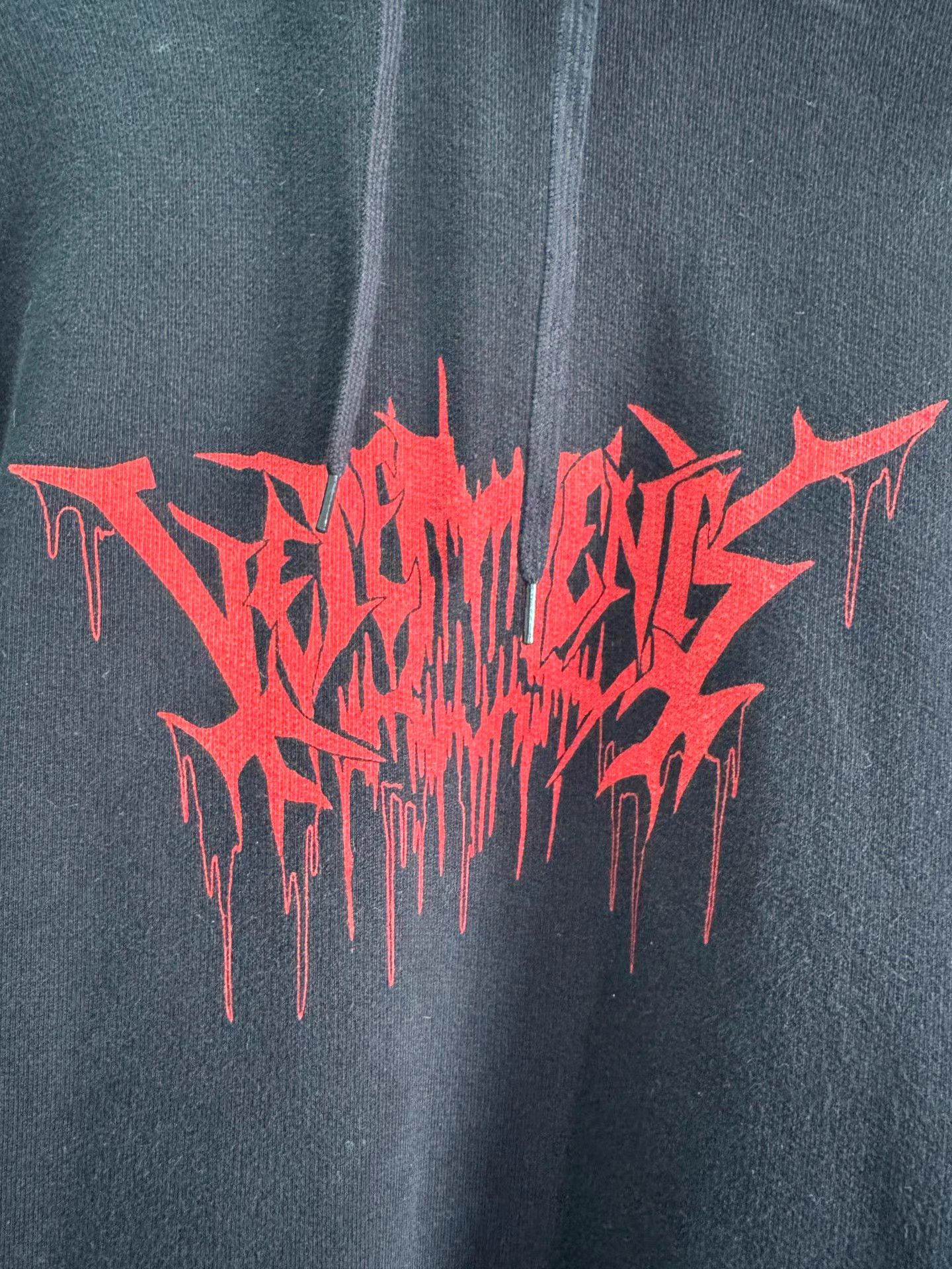 Vetements Vetements 18SS Blood Drop Sanskrit Heavy Hoodie Size US S / EU 44-46 / 1 - 4 Thumbnail