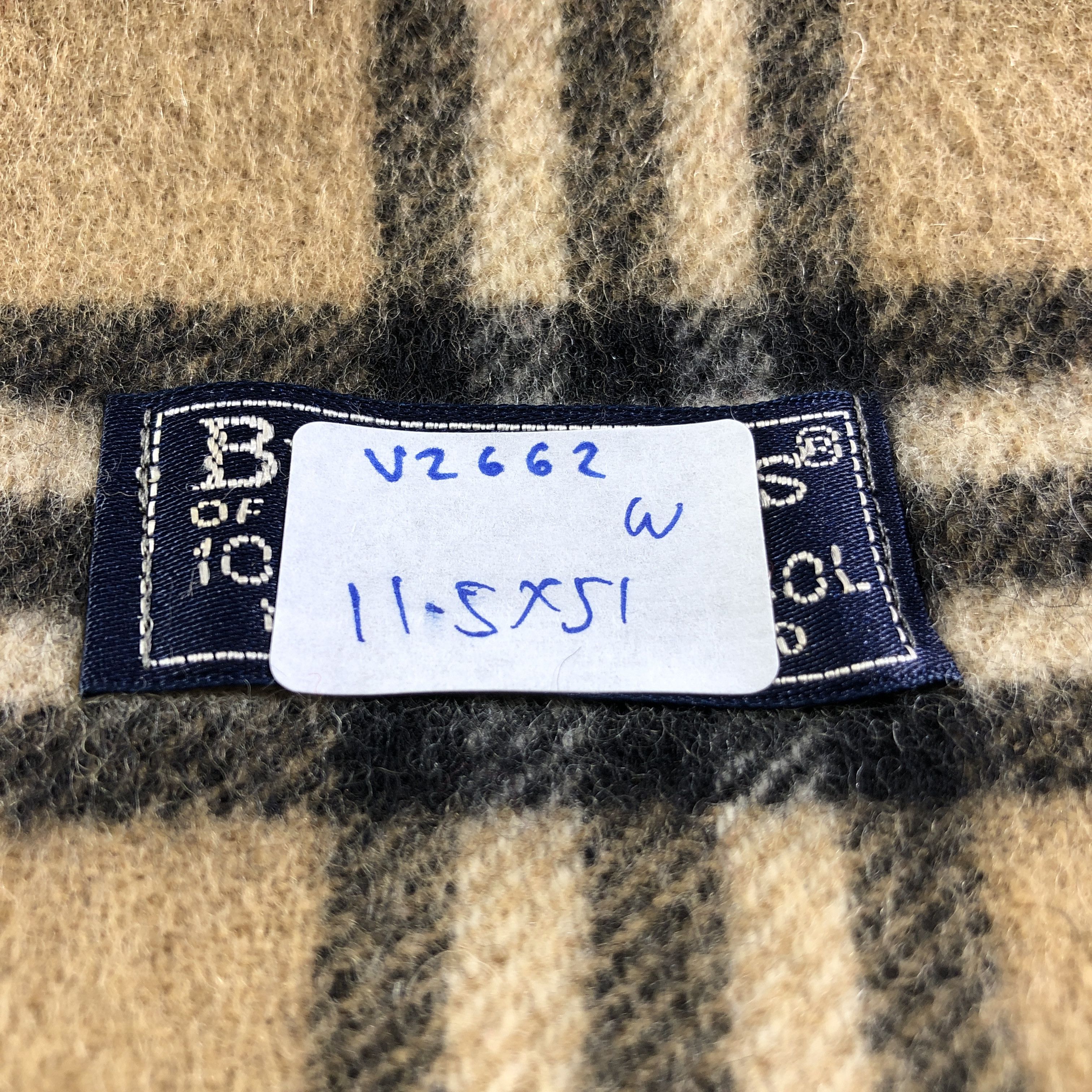 Burberry Burberrys Nova Check Wool Scarf Muffler Neckwear V2662 Size ONE SIZE - 11 Thumbnail