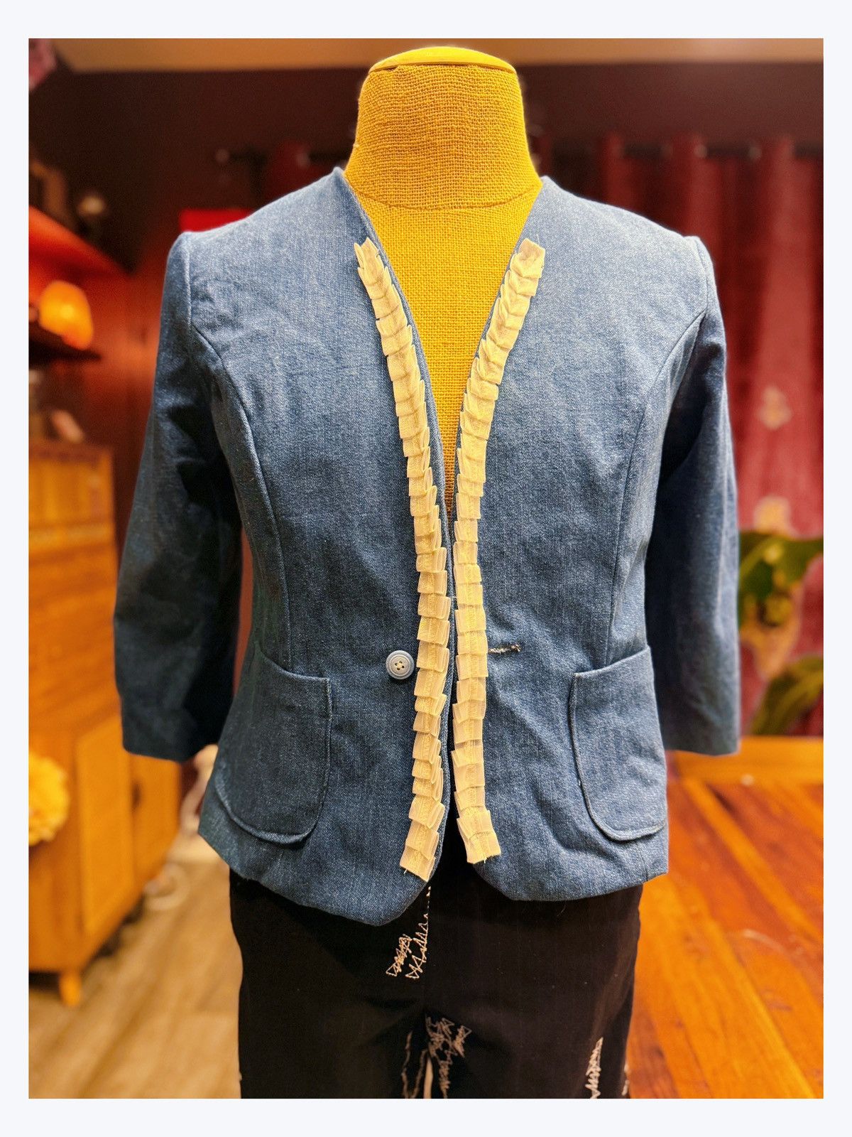 Other Chic Vintage-Style Denim Blazer with Ruffle Trim – Feminine Size M / US 6-8 / IT 42-44 - 3 Thumbnail