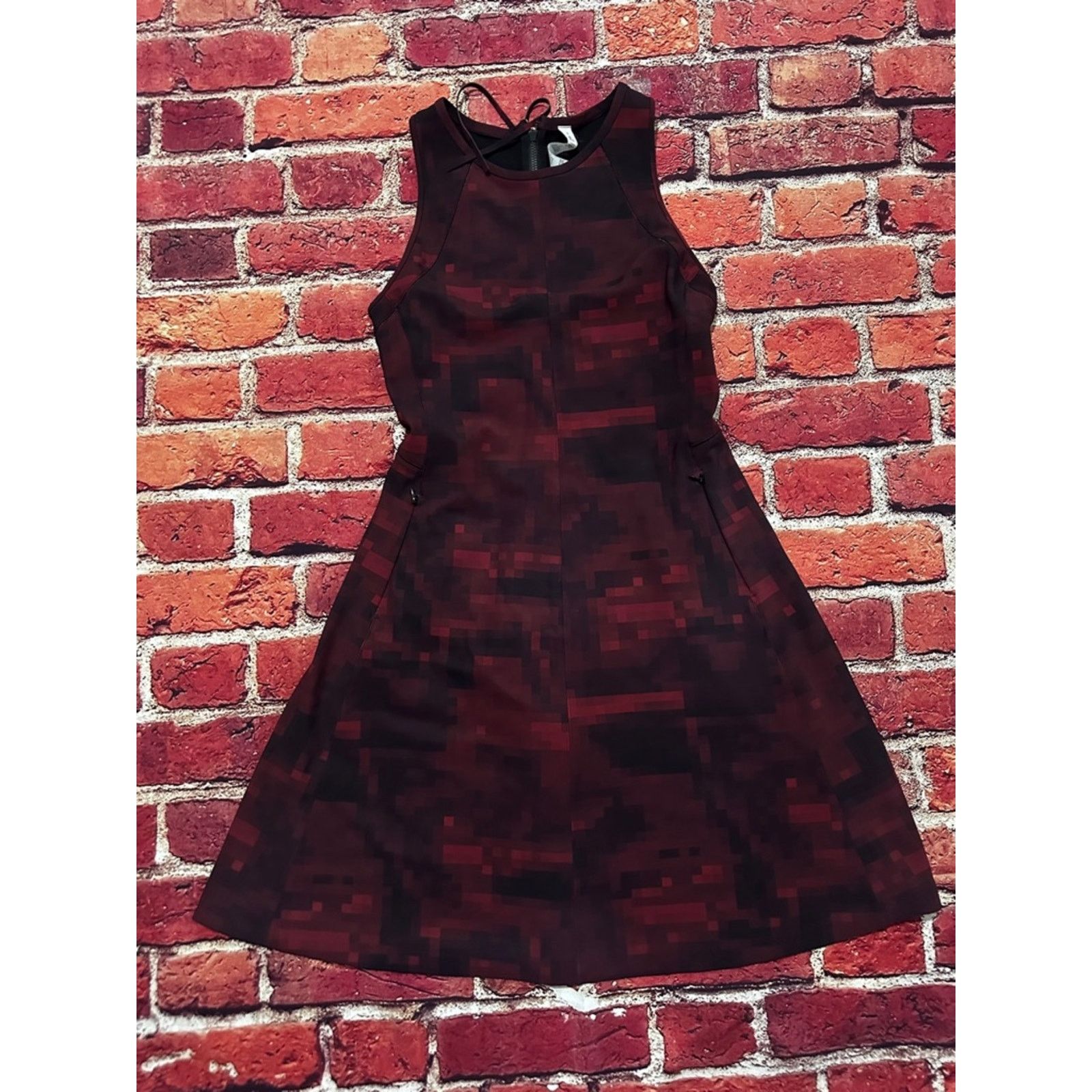 Lululemon Lululemon dress size 8 Size M / US 6-8 / IT 42-44 - 2 Thumbnail