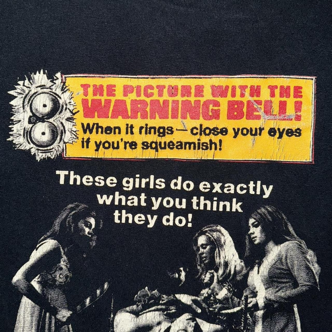 Vintage Vintage 2000s Cannibal Girls 1970s Horror Comedy Film Tee Size US L / EU 52-54 / 3 - 3 Thumbnail