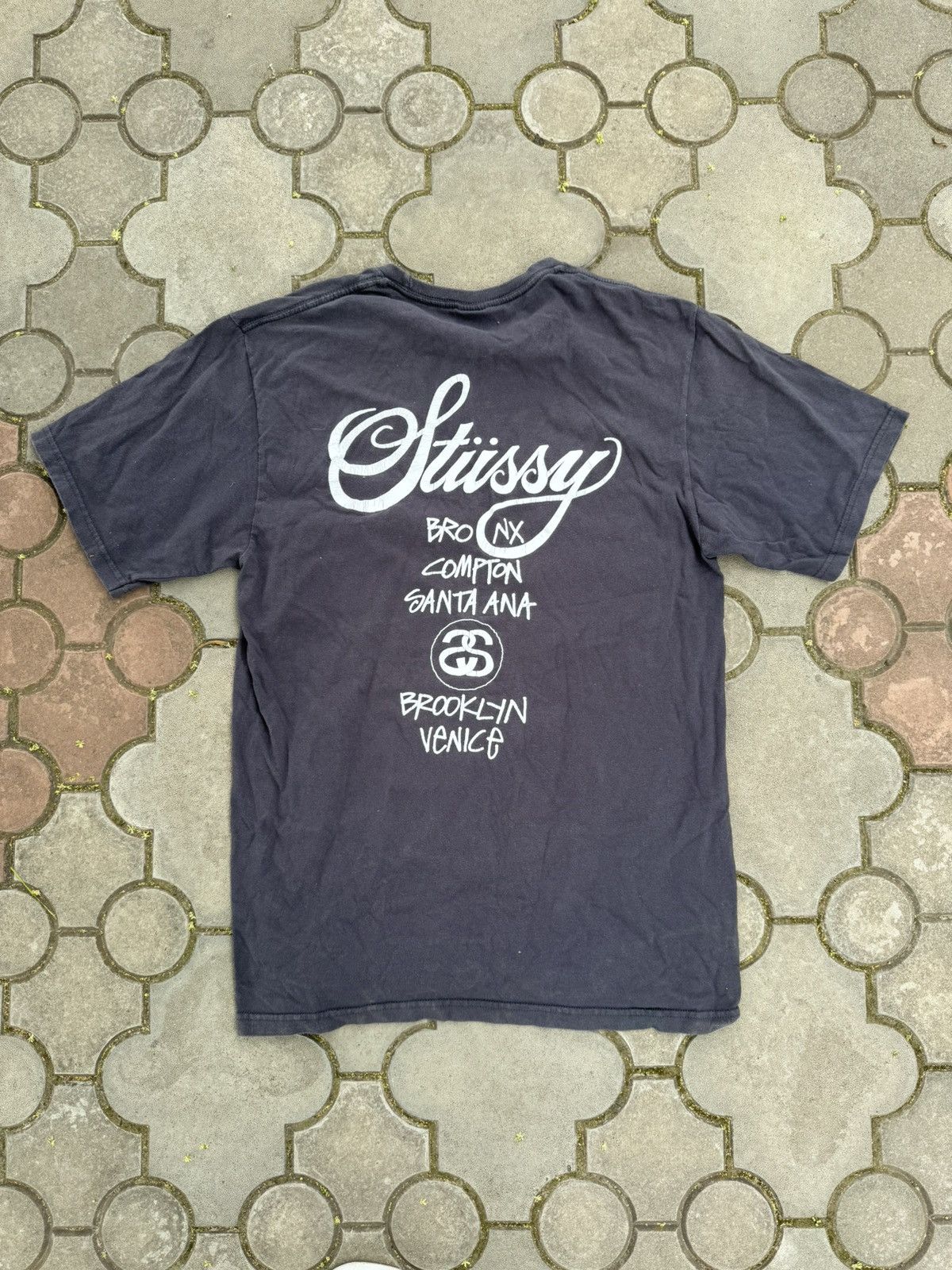 Stussy Vintage Stussy Worldwide Big Logo Faded Tee Shirt Size US M / EU 48-50 / 2 - 3 Thumbnail