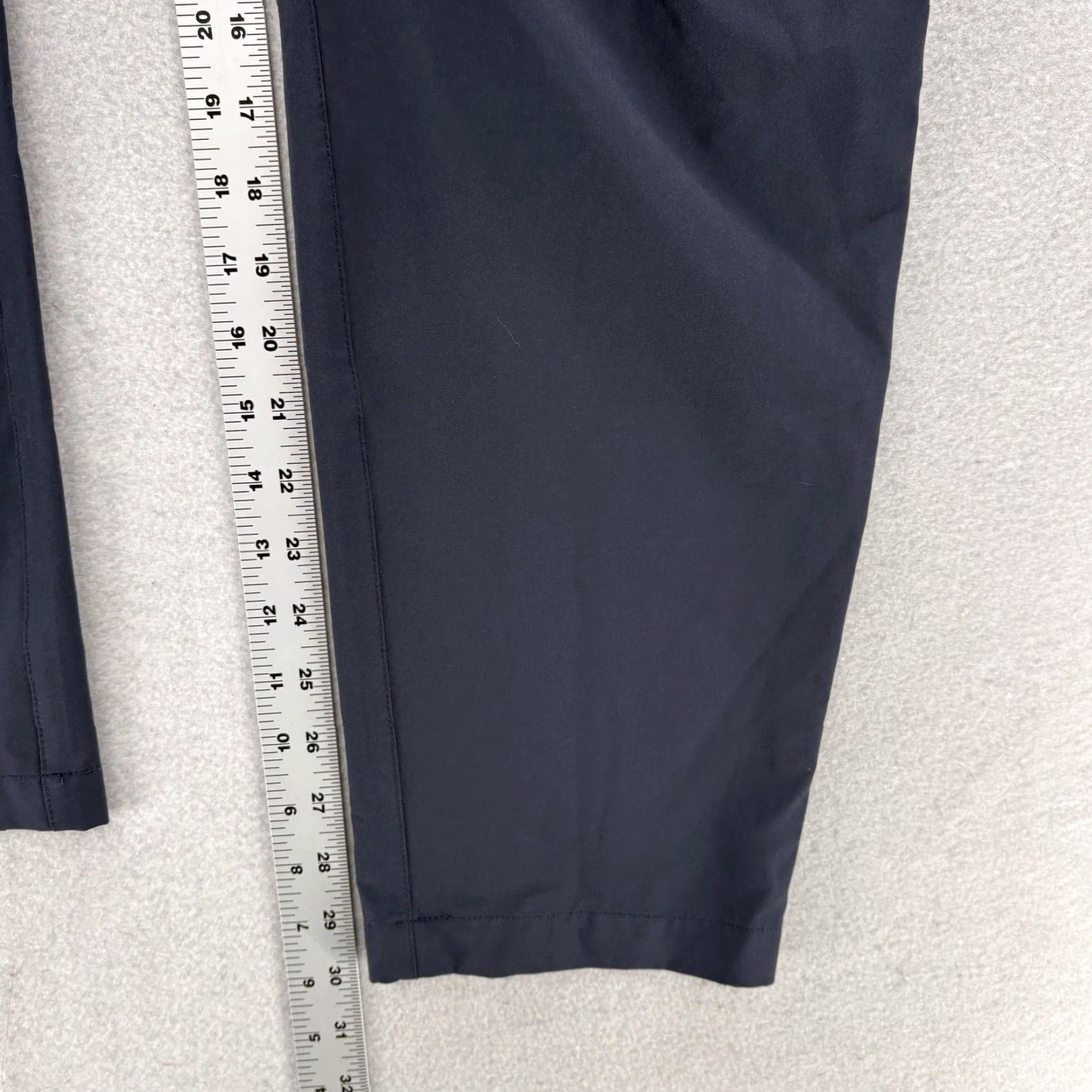 Fabletics Fabletics Mens Pant Chino Slim Tapered Flat Front Zip Pockets Navy Blue 34 in Inseam 30 in Regular Polyester Athletic Kold? Size US 33 - 6 Thumbnail