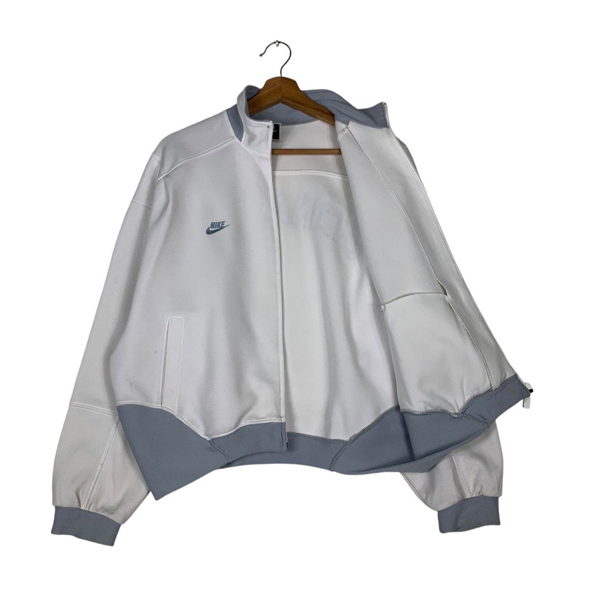 Nike Vintage NIKE Gymnastics White Sweater #1351-C61 Size US L / EU 52-54 / 3 - 9 Thumbnail