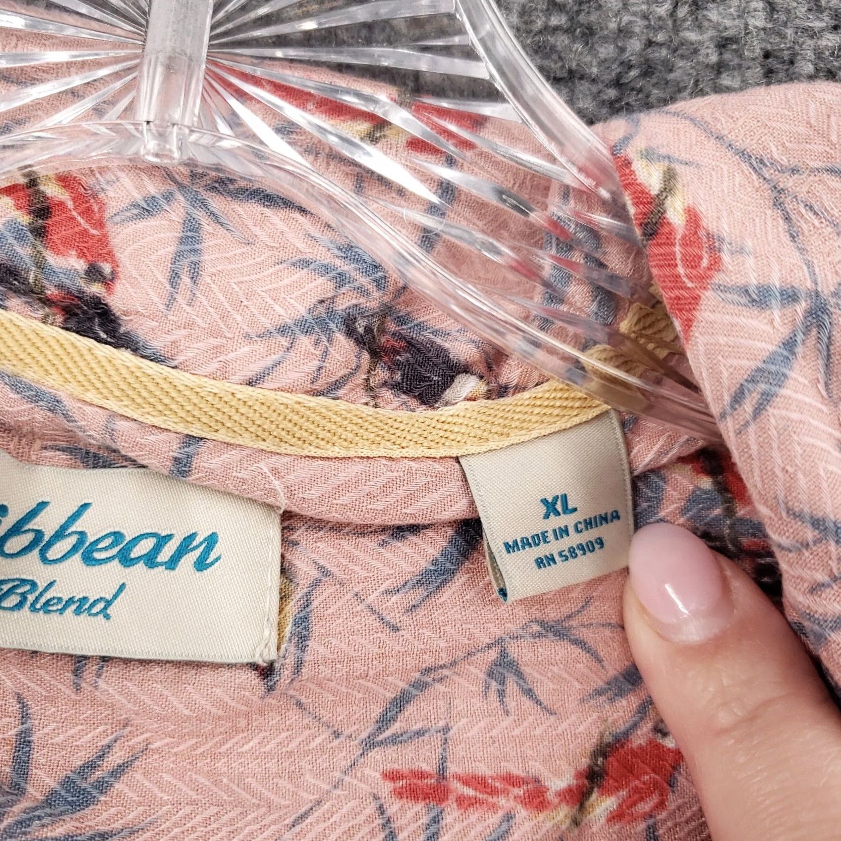Vintage Caribbean Shirt Mens XL Pink Silk Blend Short Sleeve Hawaiian Parrots Button Up Size US XL / EU 56 / 4 - 5 Thumbnail