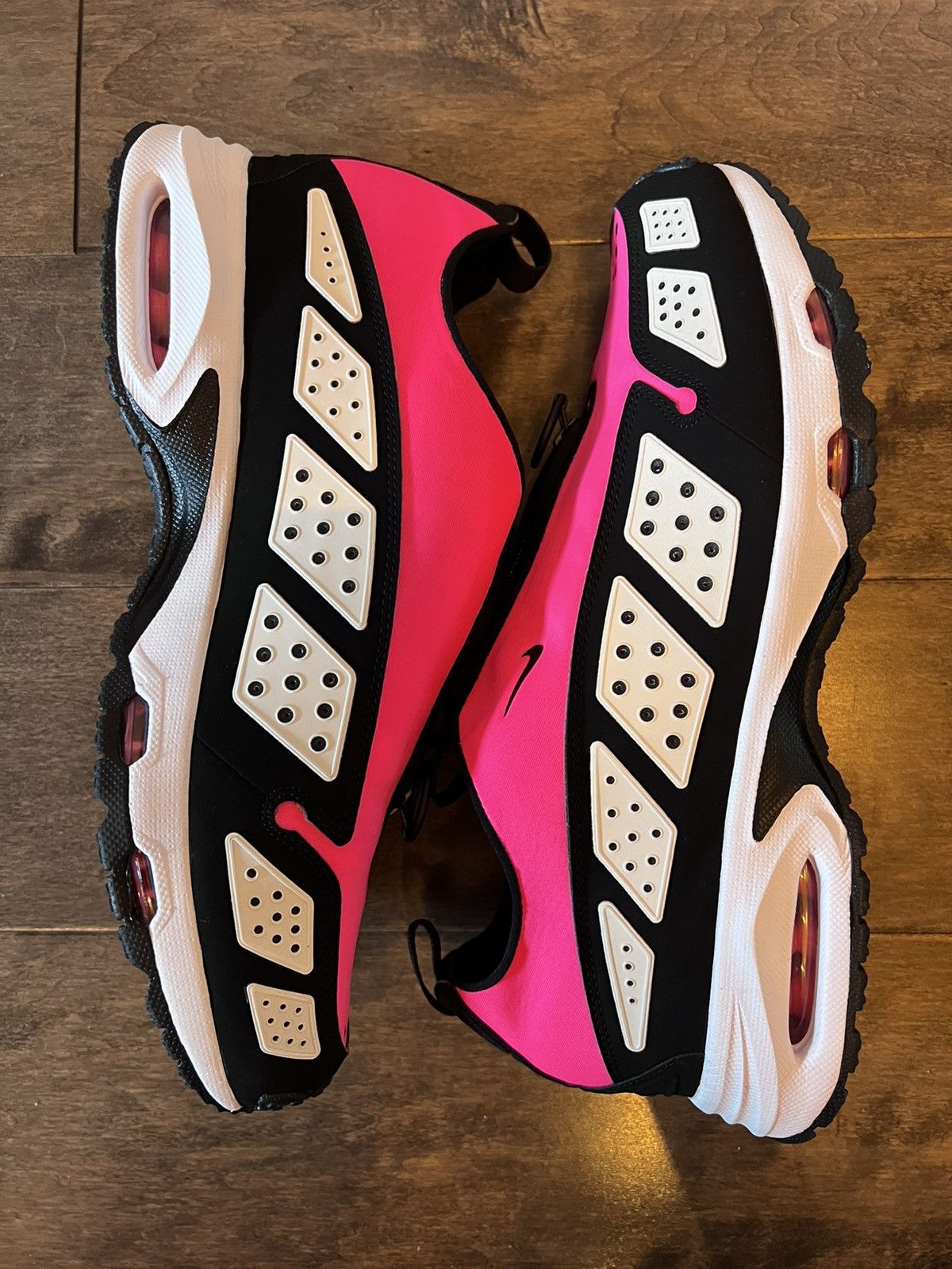 Nike Size 14 Women’s Nike Air Max SNDR Fuchsia Flash FZ2068-600 Size US 12 / IT 42 - 4 Thumbnail