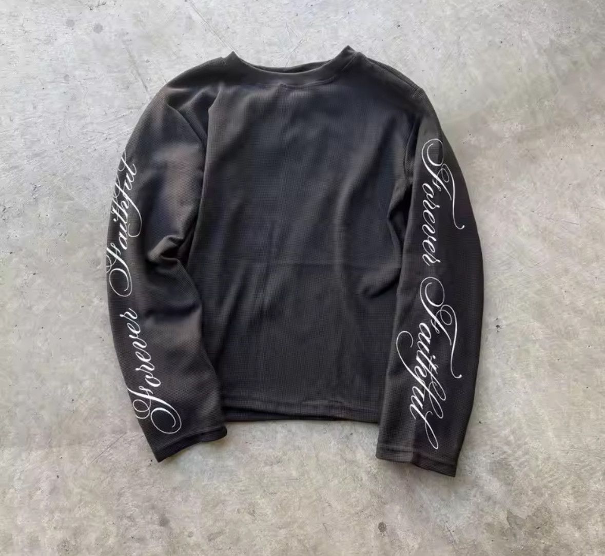 Other High Street Retro Punk European American Long Sleeve T-Shirt Size US L / EU 52-54 / 3 - 1 Thumbnail