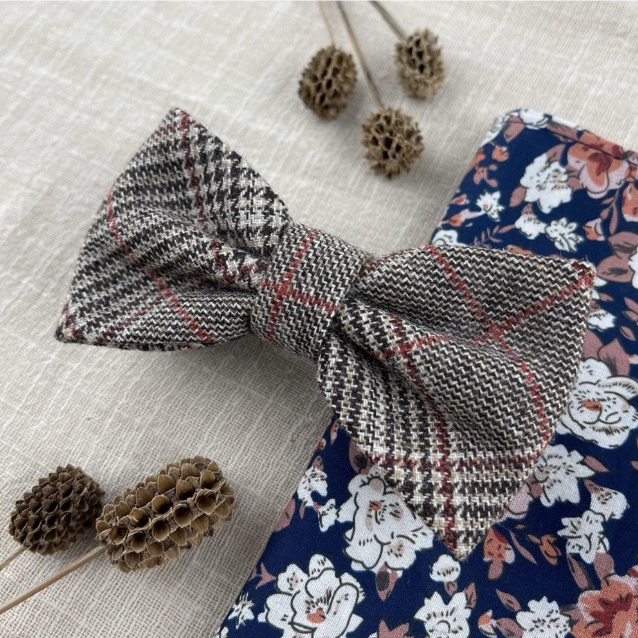 Other Men’s Glencheck Wool Bow Tie & Navy Floral Pocket Square Set Size ONE SIZE - 2 Thumbnail