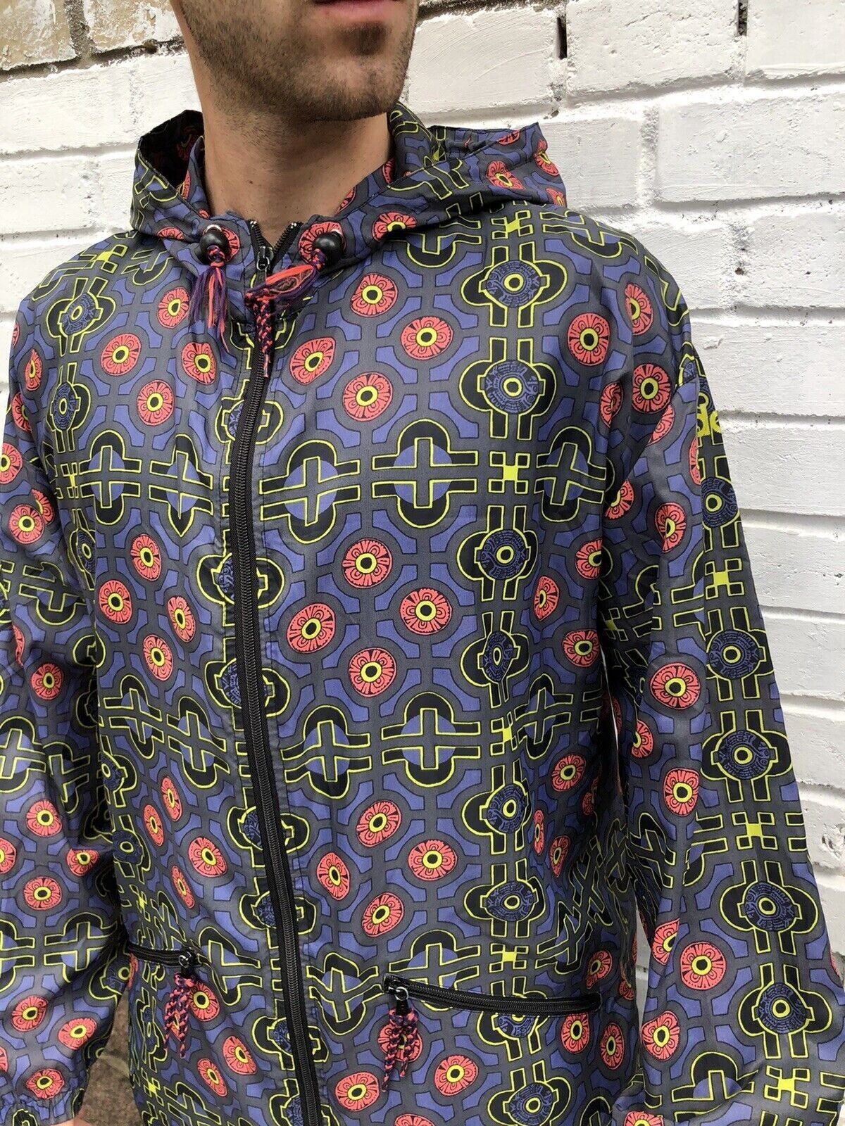 Adidas VINTAGE 1990s 90s CRAZY ADIDAS JACKET RAINCOAT AZTEC NYLON Size US M / EU 48-50 / 2 - 5 Thumbnail