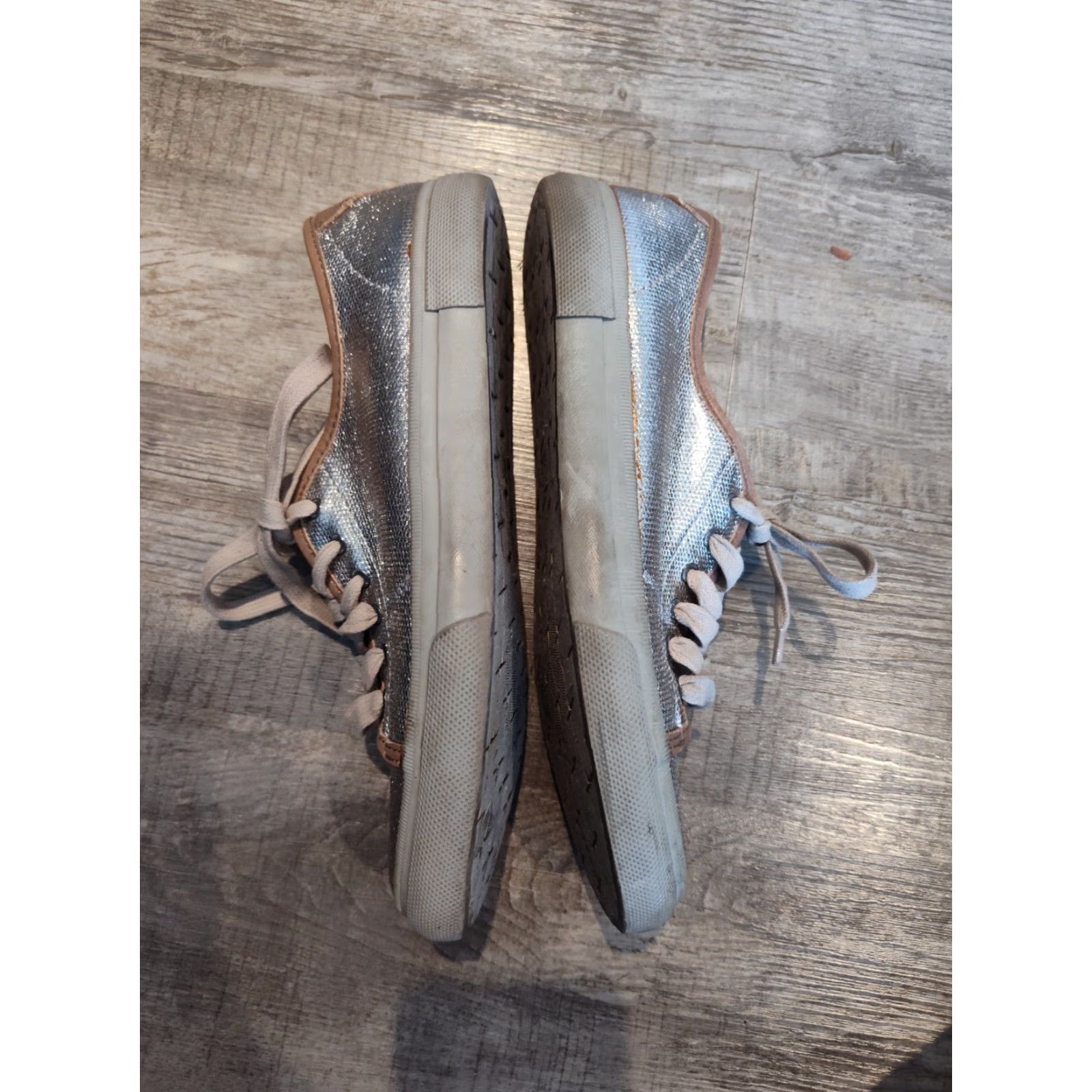 Frye Frye Women's Sneakers Low Top Lace Up Metallic Pewter Size 10M Athletic Walking Tennis School Size L / US 10 / IT 46 - 3 Thumbnail