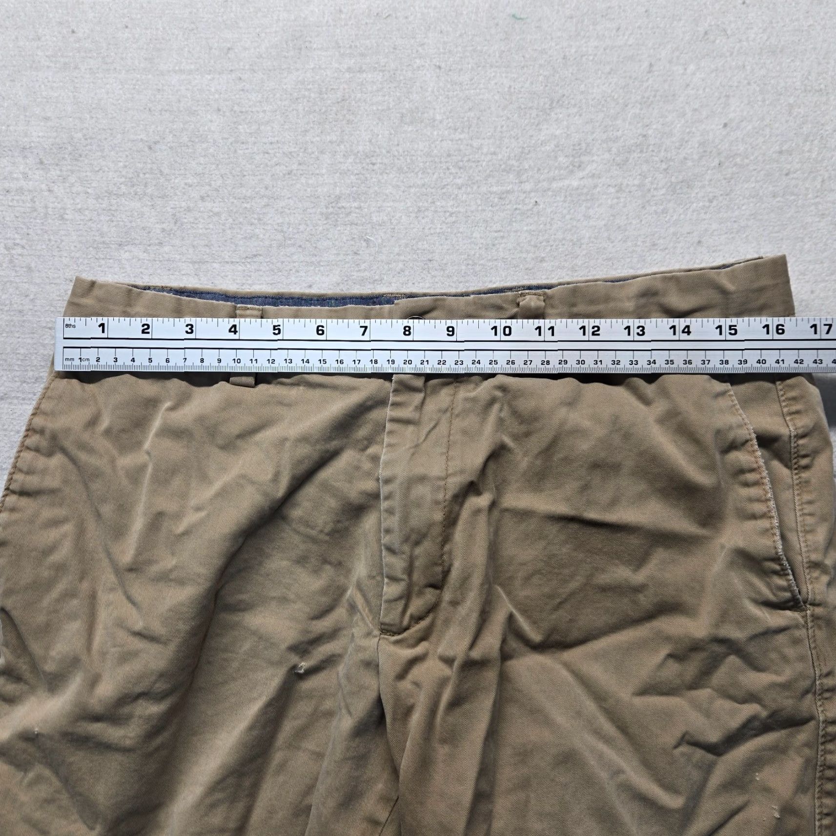 Banana Republic Banana Republic Shorts Chino Stretch Golf Beige Tan Adult Men's Size 33 Beige Chino Stretch Pockets Preppy 33 in Regular Men Size US 33 - 3 Thumbnail