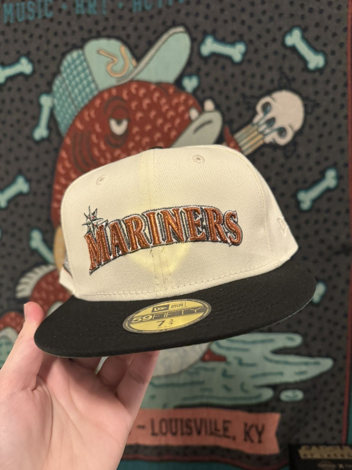 New Era Seattle Mariners 7 3/4 Hat Dreams Metallic Script Size ONE SIZE - 2 Thumbnail