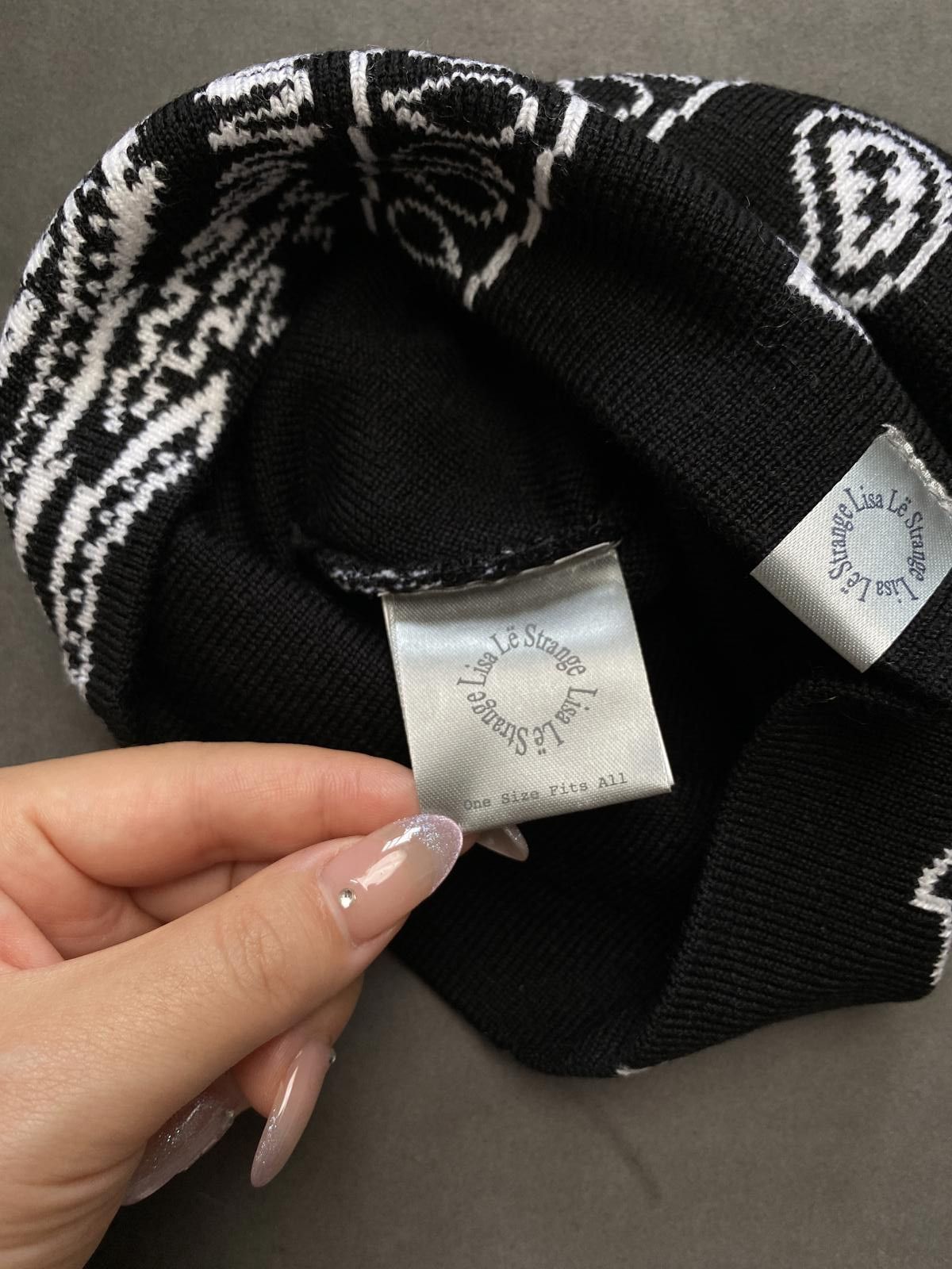 Japanese Brand Rare Union Lisa Le Strange No Cuff Black Beanie Hats OS Size ONE SIZE - 8 Thumbnail