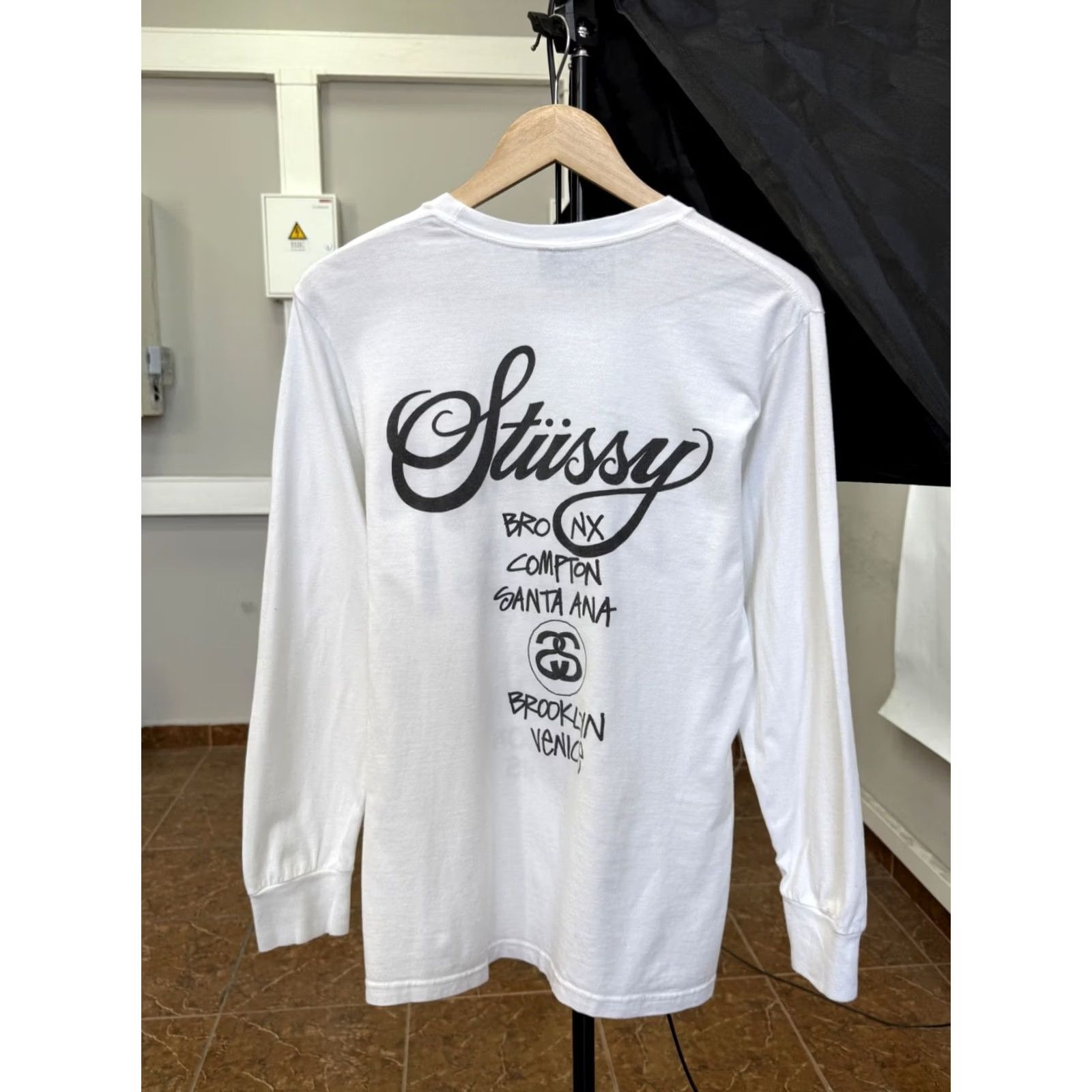 Vintage Stussy World Tour Long Sleeve Shirt Men S White USA Y2K Size US S / EU 44-46 / 1 - 2 Thumbnail