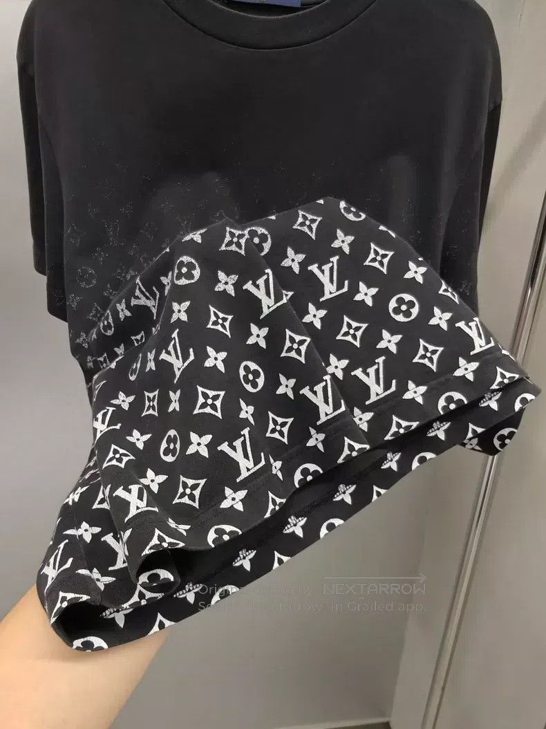 Louis Vuitton Louis Vuitton Gradient logo black short sleeve Size US S / EU 44-46 / 1 - 5 Thumbnail