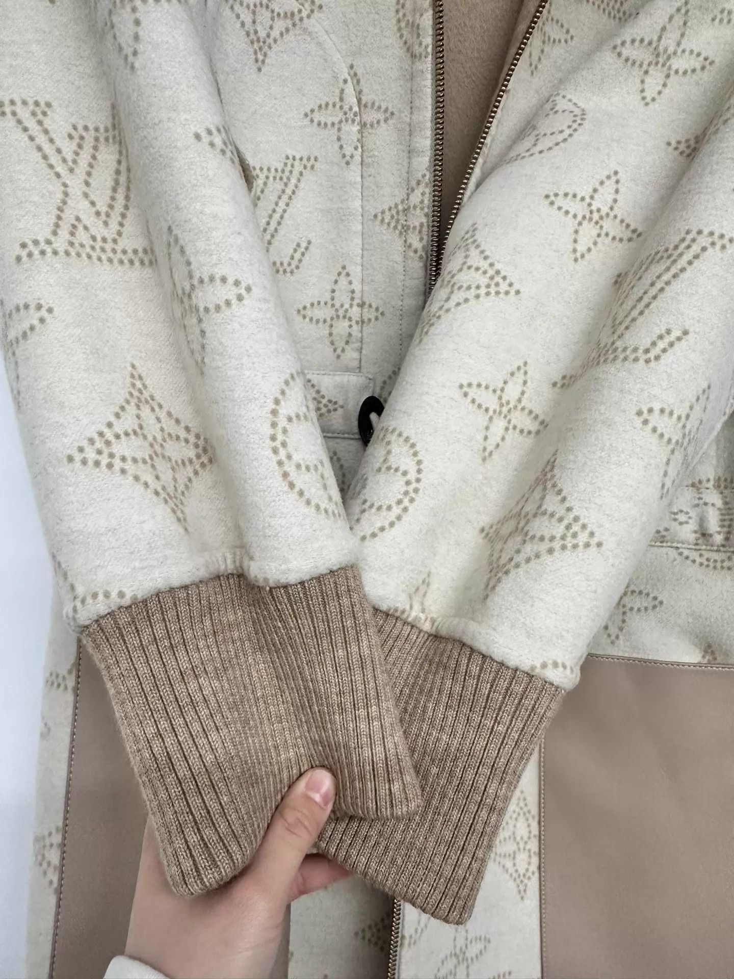 Louis Vuitton LV Monogram Double Faced Overcoat 36 Size XS / US 0-2 / IT 36-38 - 6 Thumbnail