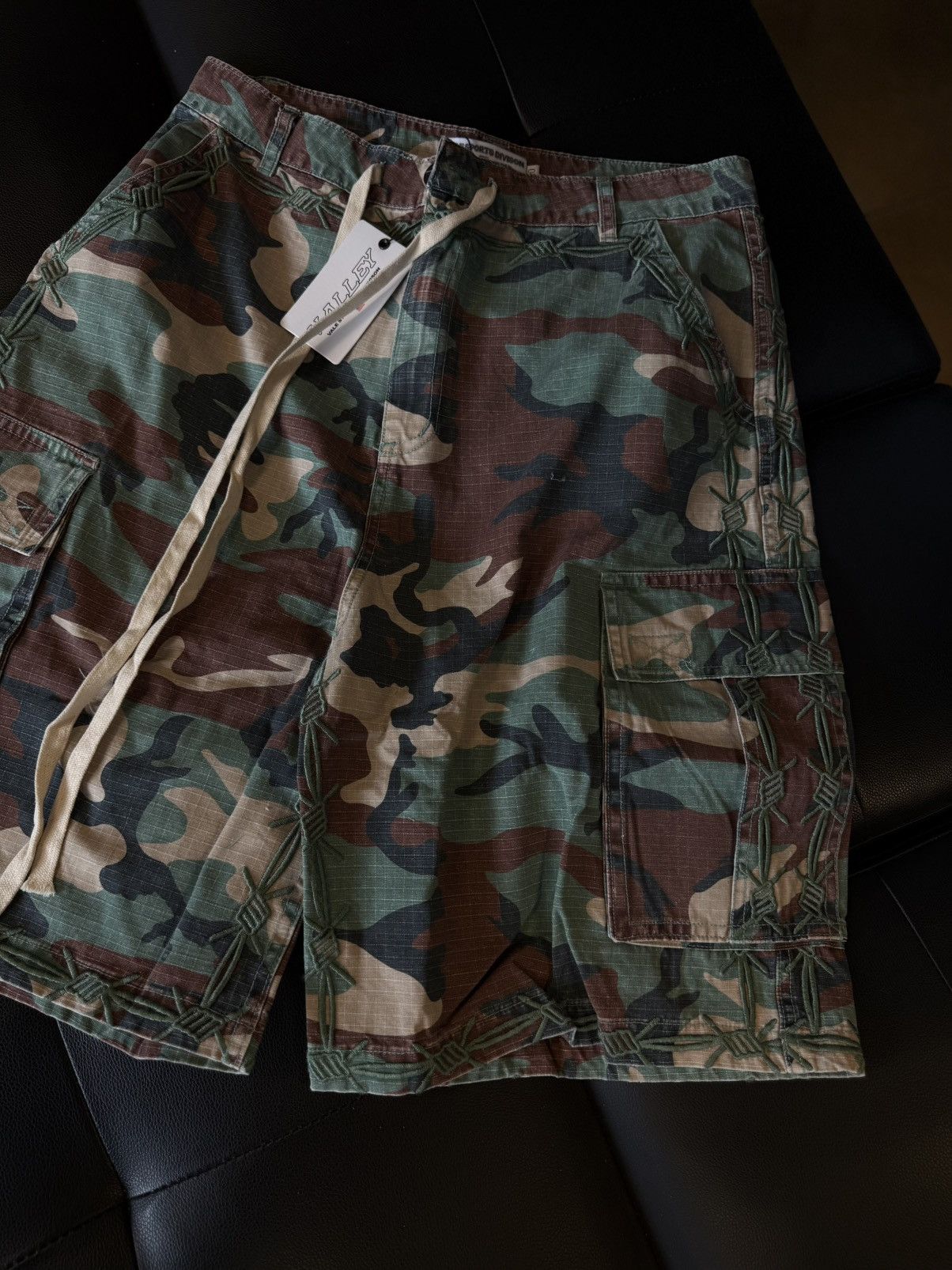 Vale Valley Green Camo Wire Shorts Size 30 (NEW) Size US 30 / EU 46 - 3 Thumbnail