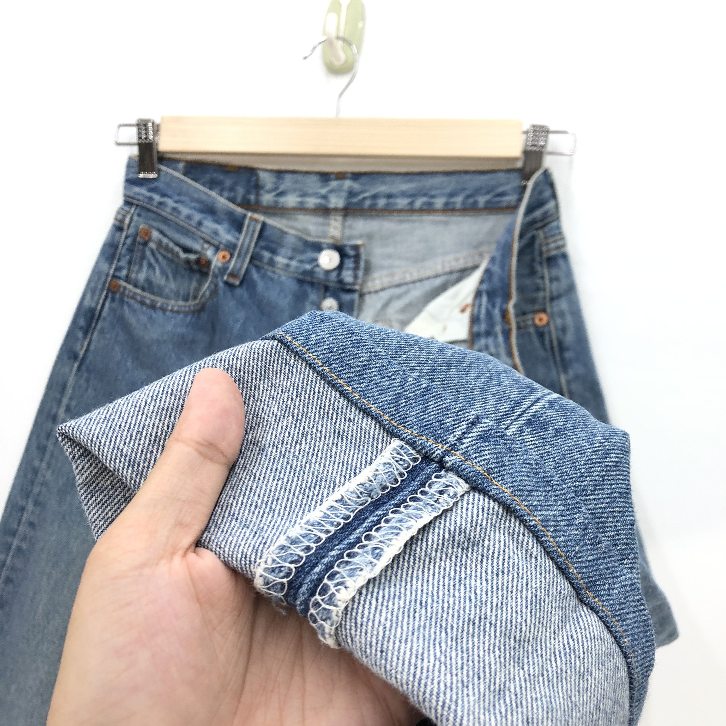 Levi's Vintage Levis 501 Jeans Levi's Faded Light Wash Denim Size 28" / US 6 / IT 42 - 8 Thumbnail