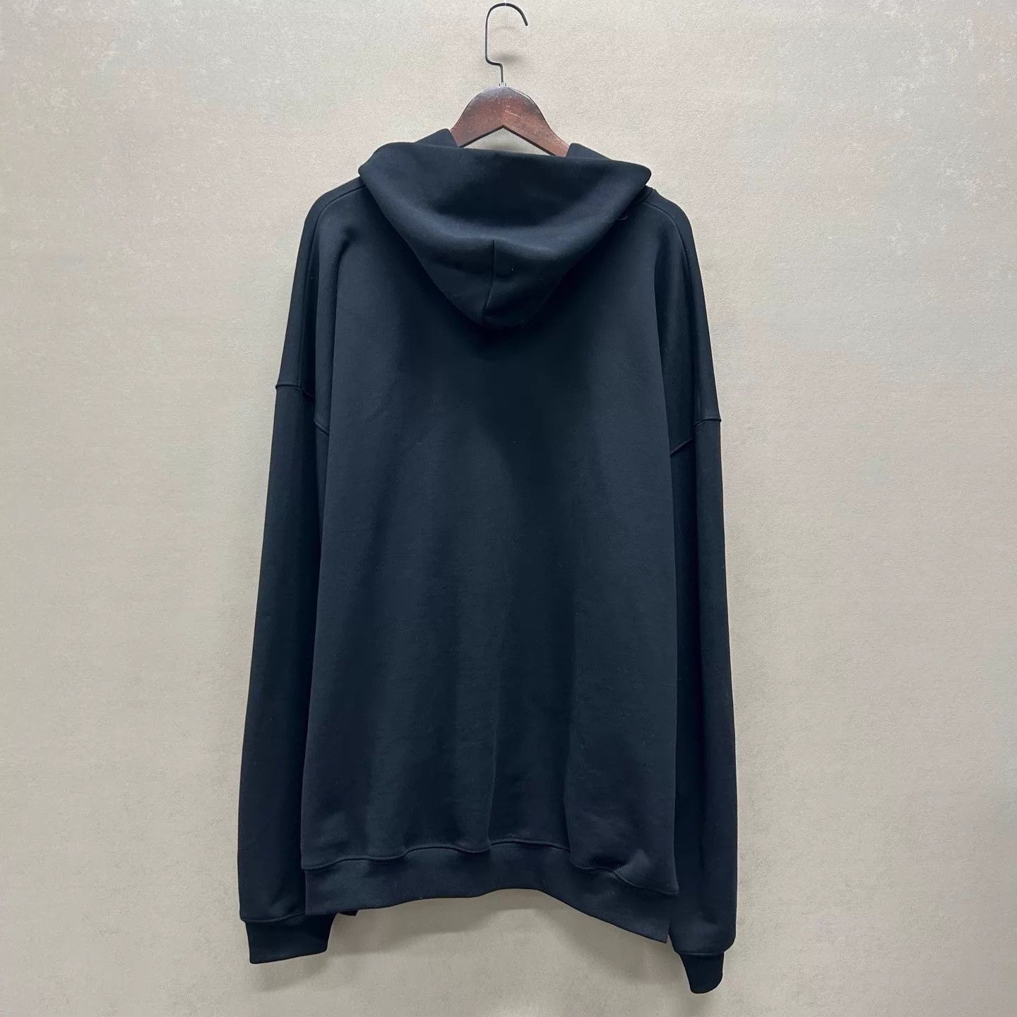 Balenciaga Balenciaga Portrait Black Oversized Hoodie M 99 New Size US M / EU 48-50 / 2 - 2 Thumbnail