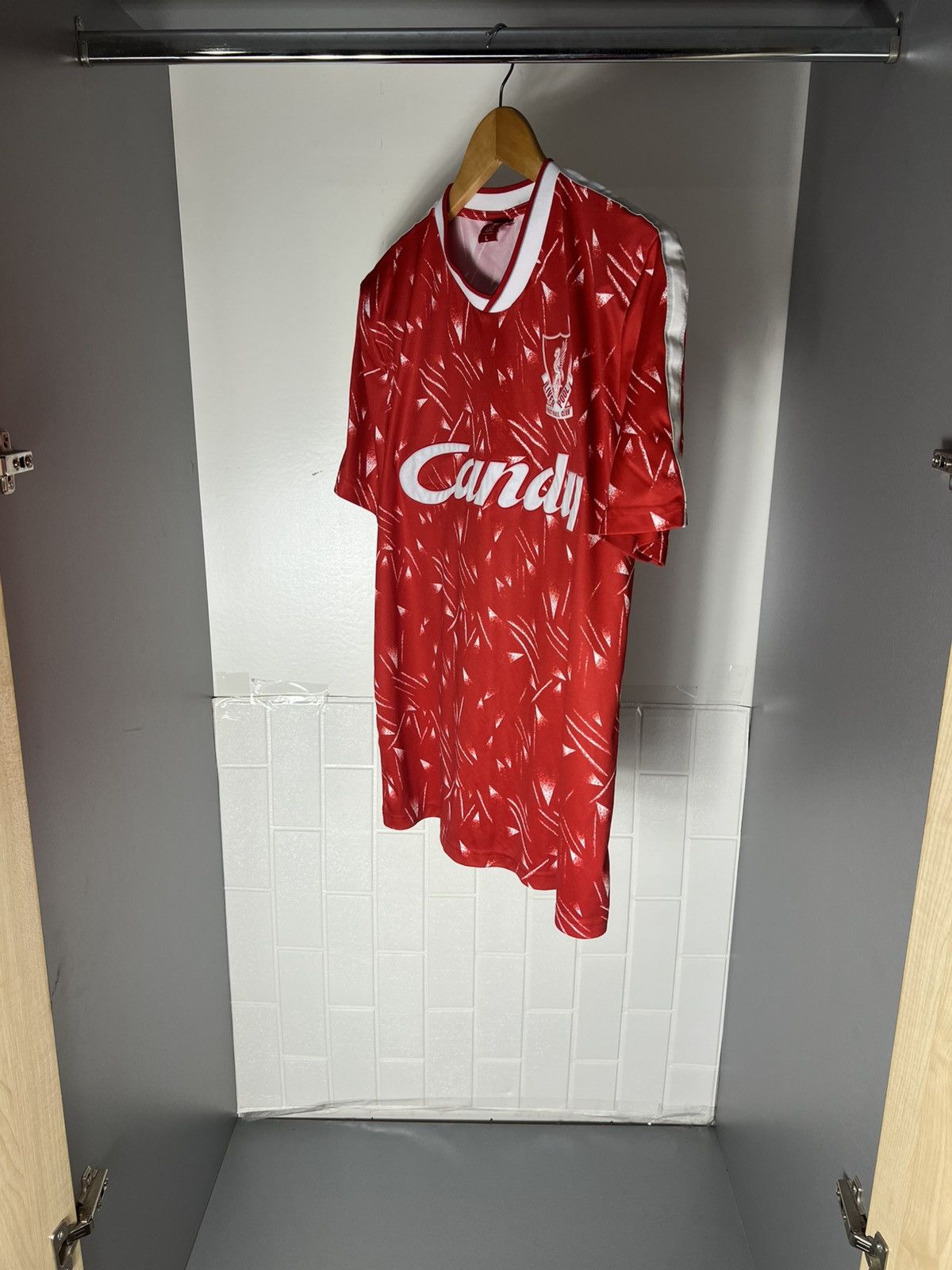 Vintage VERY RARE LIVERPOOL ENGLAND SOCCER JERSEY RETRO CANDY 90s Size US L / EU 52-54 / 3 - 14 Thumbnail
