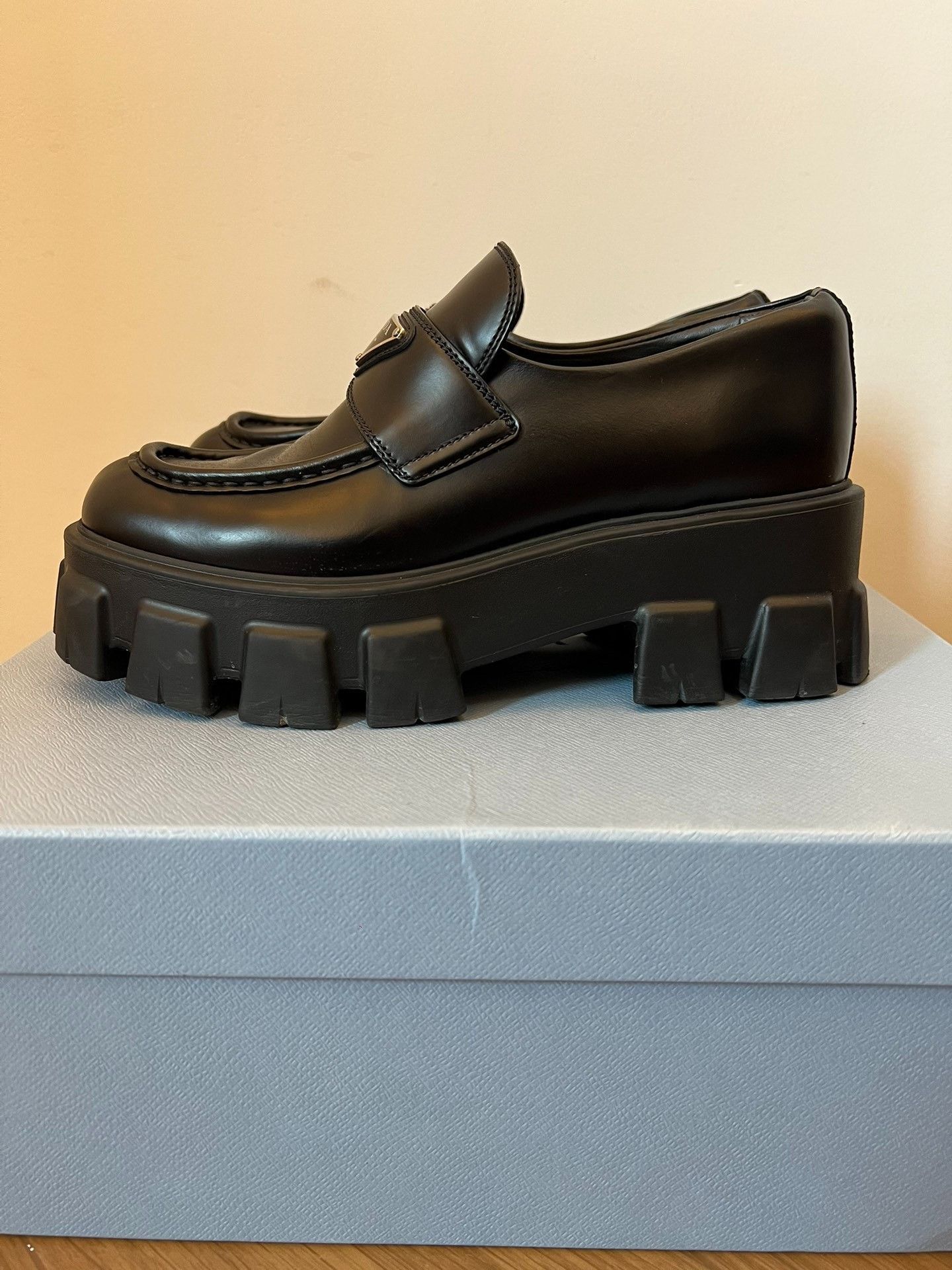Prada Prada Casual Black Lowtop Sneakers 38.5 Women Size US 7.5 / IT 37.5 - 1 Thumbnail