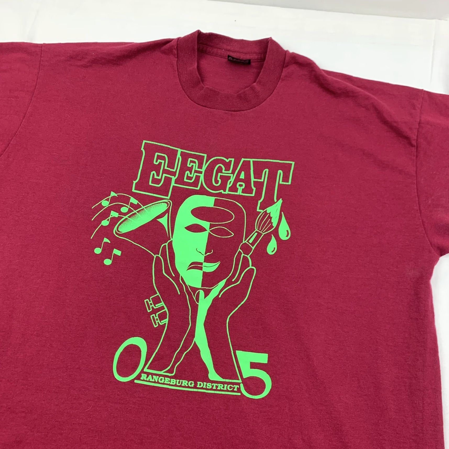Fruit Of The Loom VINTAGE EEGAT Orangeburg District 5 T Shirt Adult XL Red School Performing Arts Size US XL / EU 56 / 4 - 2 Thumbnail