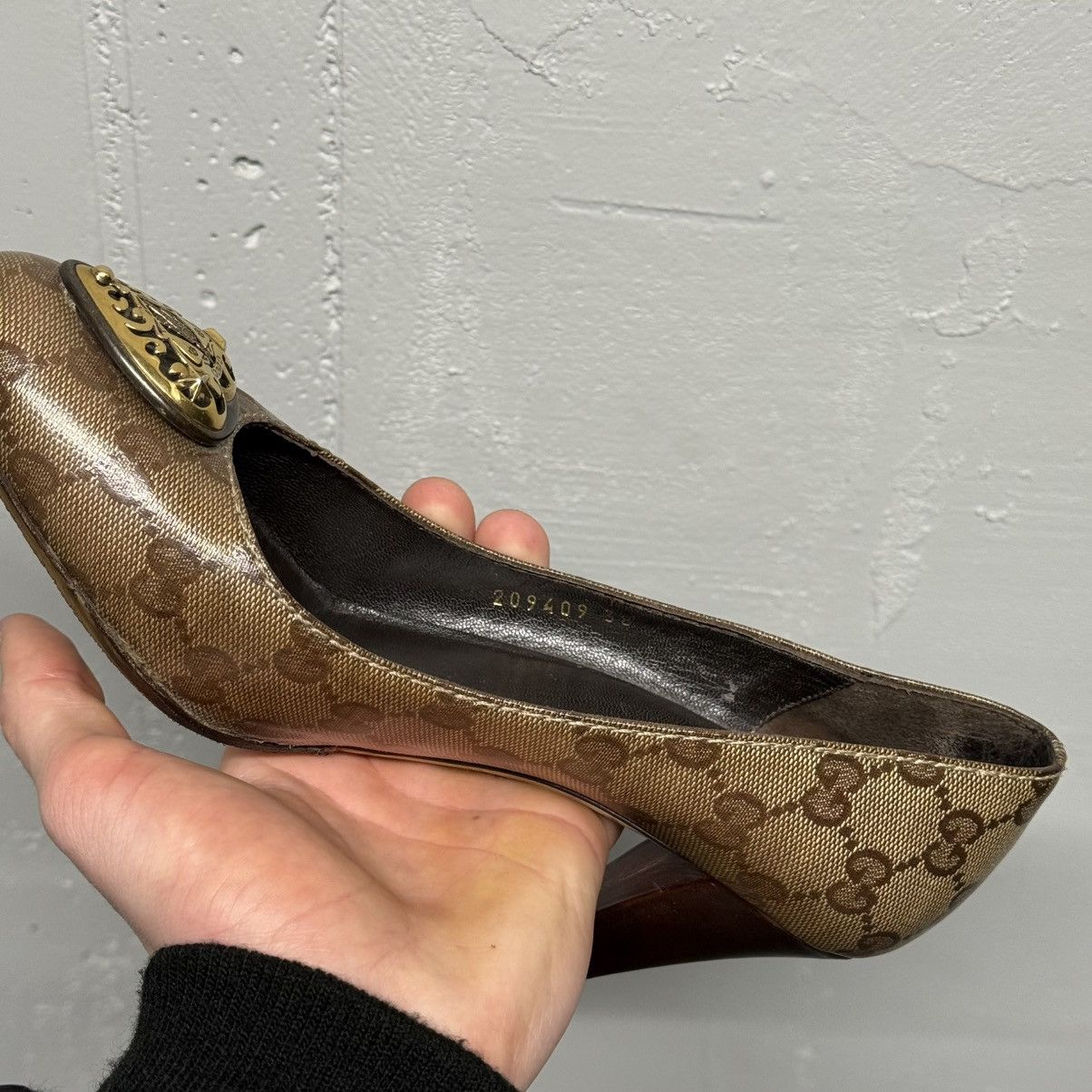 Gucci Vintage gucci monogram woman’s high heels shoes Size US 8 / IT 38 - 4 Thumbnail