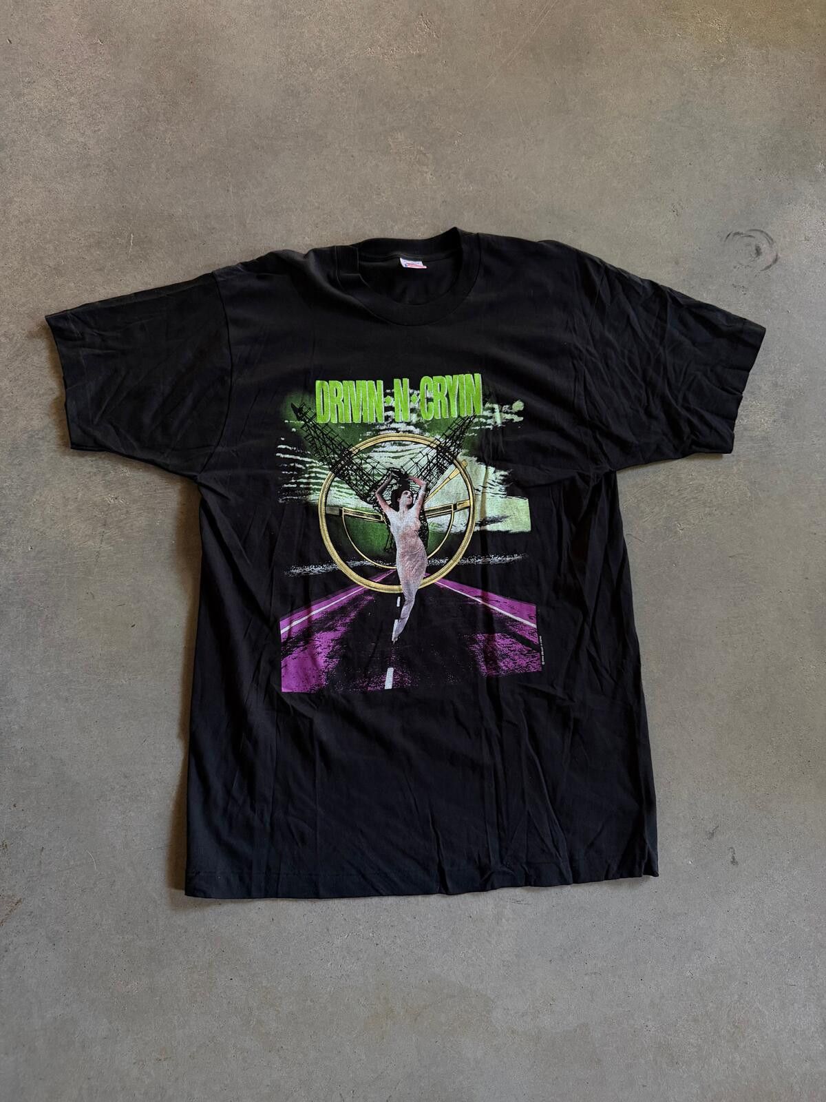 Fruit Of The Loom VTG Drive N Cryin Fly Me Courageous 1991 Tour Tee Sz XL Size US XL / EU 56 / 4 - 1 Thumbnail