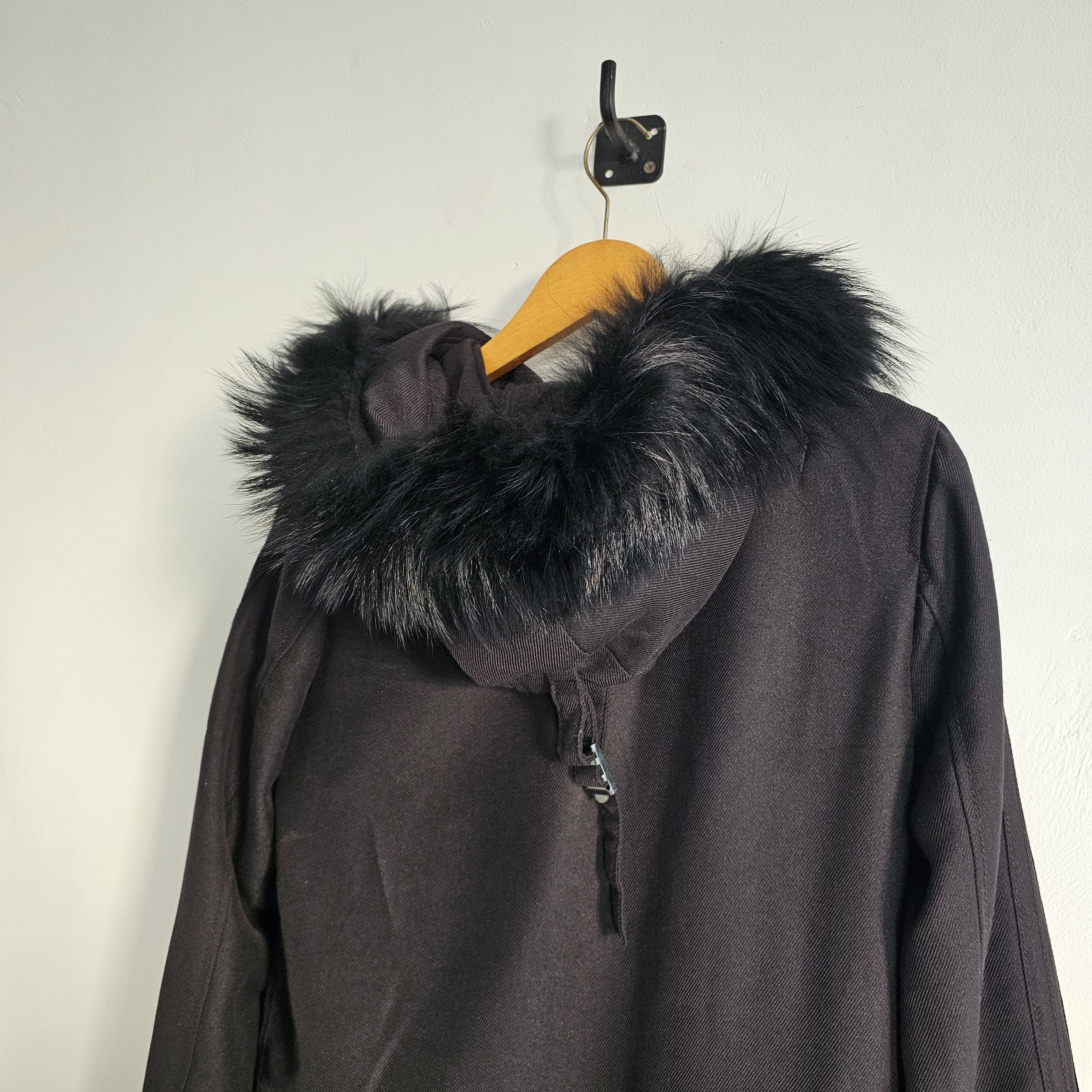 Le Grande Bleu (L.G.B.) Vintage Faux Fur SLY Asymetric -Gimmick Hoodie Parkas Size US M / EU 48-50 / 2 - 6 Thumbnail