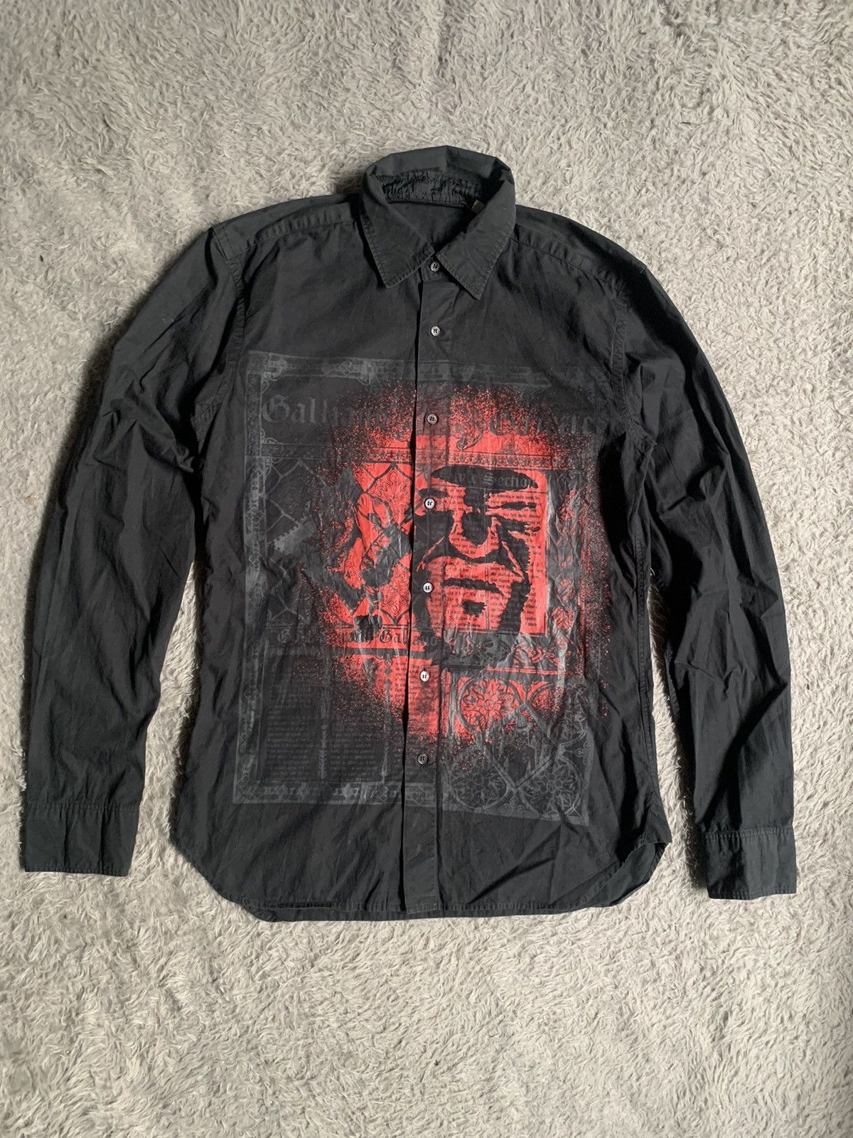 John Galliano Vintage John Galliano Gazette Printed Face Button Shirt Size US M / EU 48-50 / 2 - 1 Thumbnail