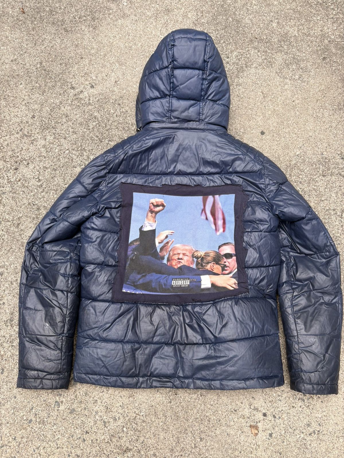 Guess Guess Hooded Puffer Jacket Custom Rework Punisher Patch Size US XL / EU 56 / 4 - 1 Thumbnail