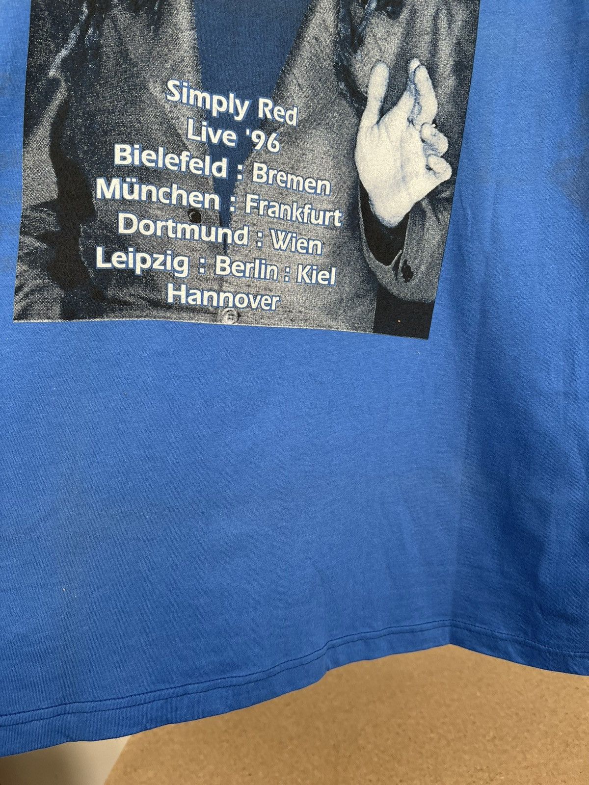 Band Tees Vintage 1996 Simply Red Life Live 96 Tour Pop Band T-shirt Size US XL / EU 56 / 4 - 21 Thumbnail