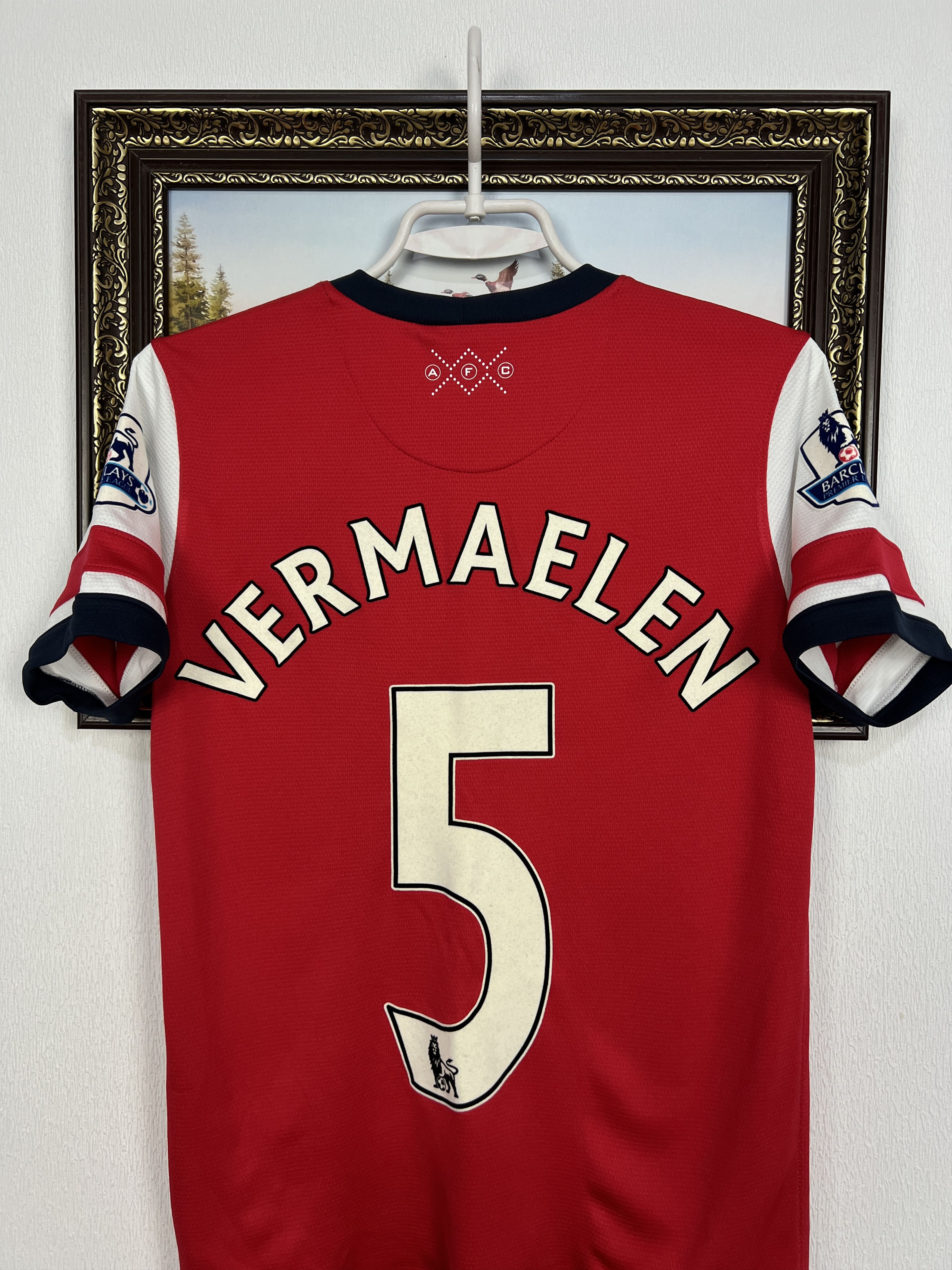 Nike Arsenal Home football shirt 2012 #5 Vermaelen Nike Boys 12 Size US XS / EU 42 / 0 - 14 Thumbnail