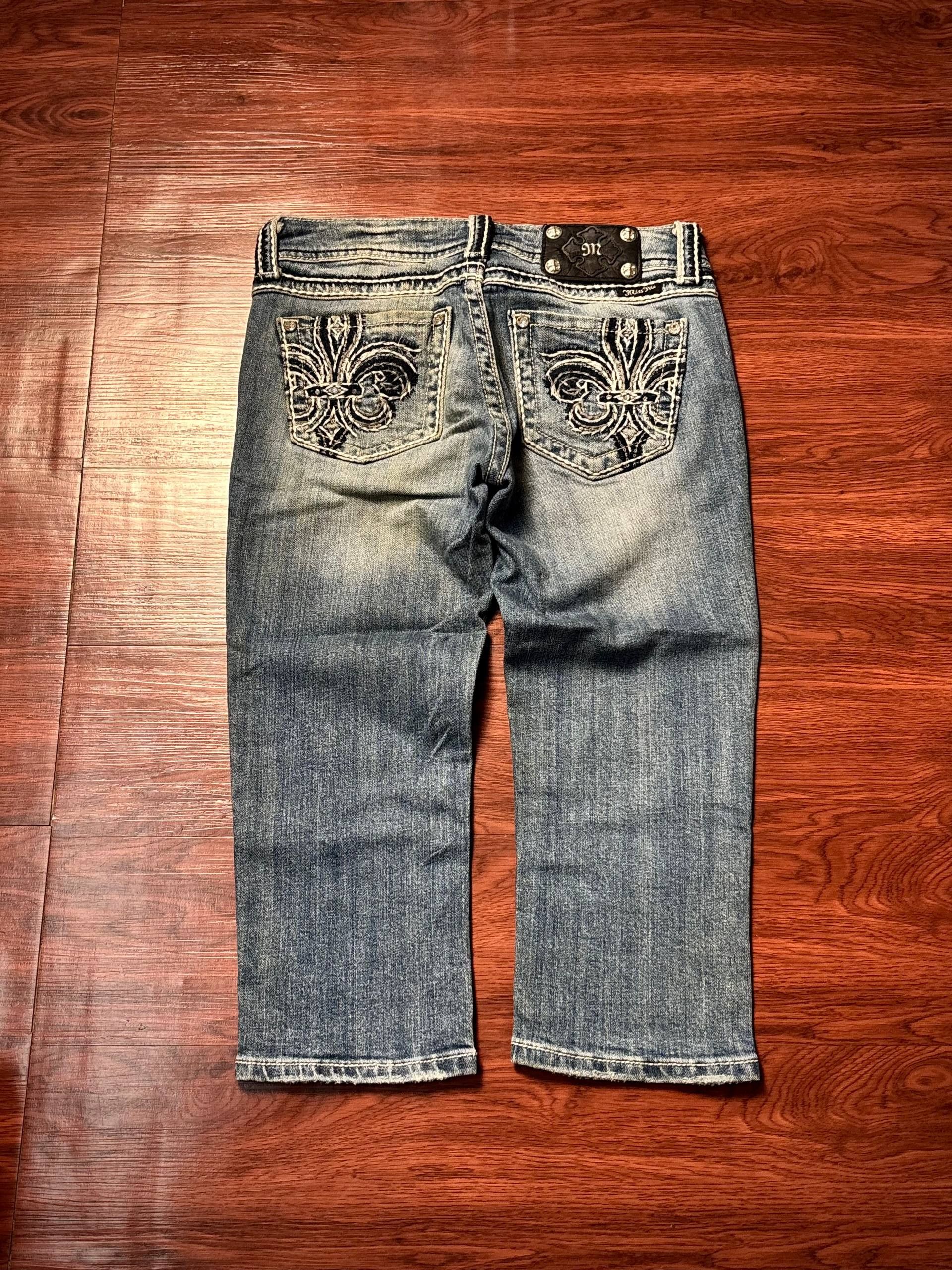 Issey Miyake Vintage Y2K Miss Me Capri Embroidered Cross Denim Pants Size 28" / US 6 / IT 42 - 1 Thumbnail