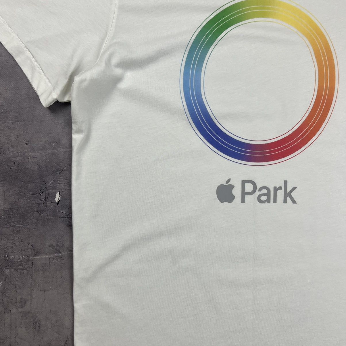 Apple Rare! Apple Park California 95014 Vintage Tee 00s Size US M / EU 48-50 / 2 - 9 Thumbnail