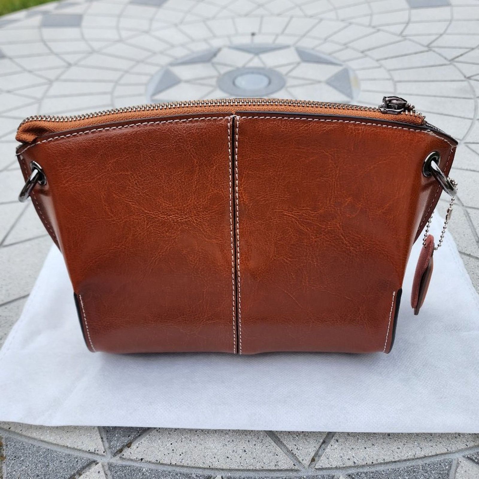 Designer MDBM Chatou Structured Minimalist Leather Crossbody Bag Size ONE SIZE - 2 Thumbnail
