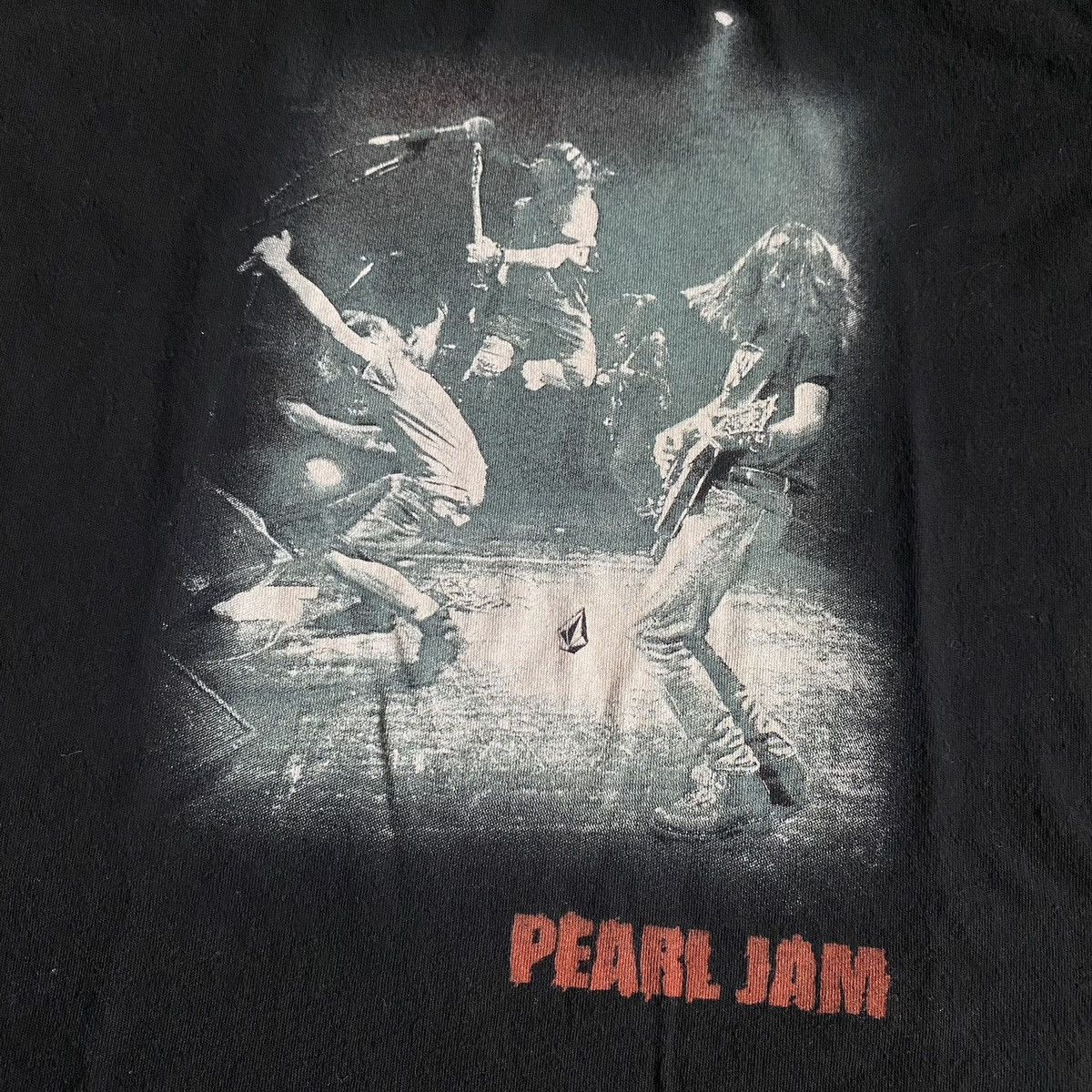 Volcom Vintage 2000s Pearl Jam x Volcom Ten Band Graphic Logo Tee Size US S / EU 44-46 / 1 - 3 Thumbnail