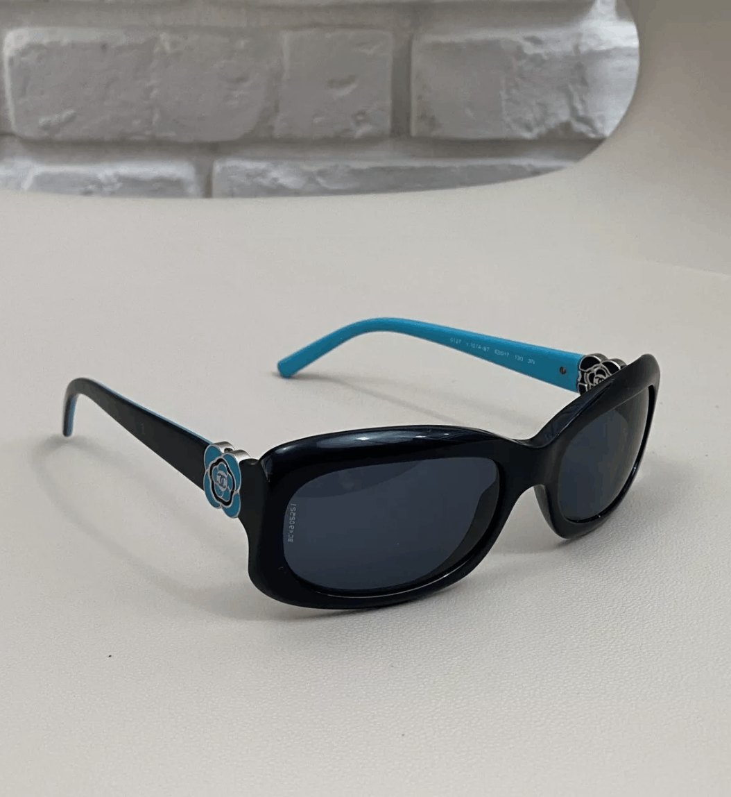 Chanel Chanel Sunglasses 5127 Rhinestone Logo Rimless Vintage Size ONE SIZE - 1 Thumbnail