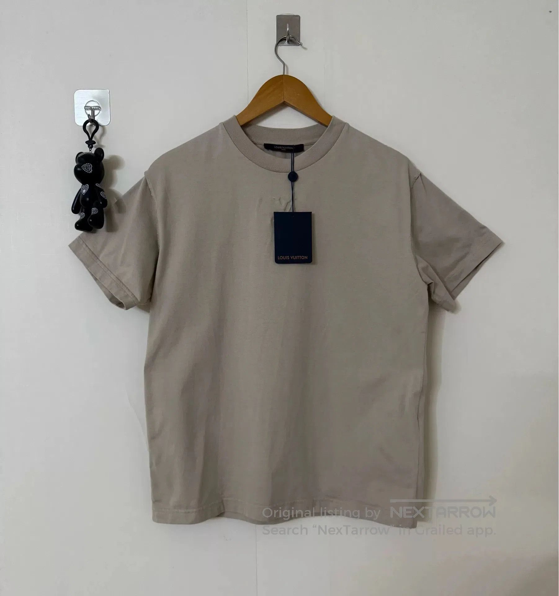 Louis Vuitton lv embossed logo short sleeve t-shirt. Size US S / EU 44-46 / 1 - 1 Thumbnail