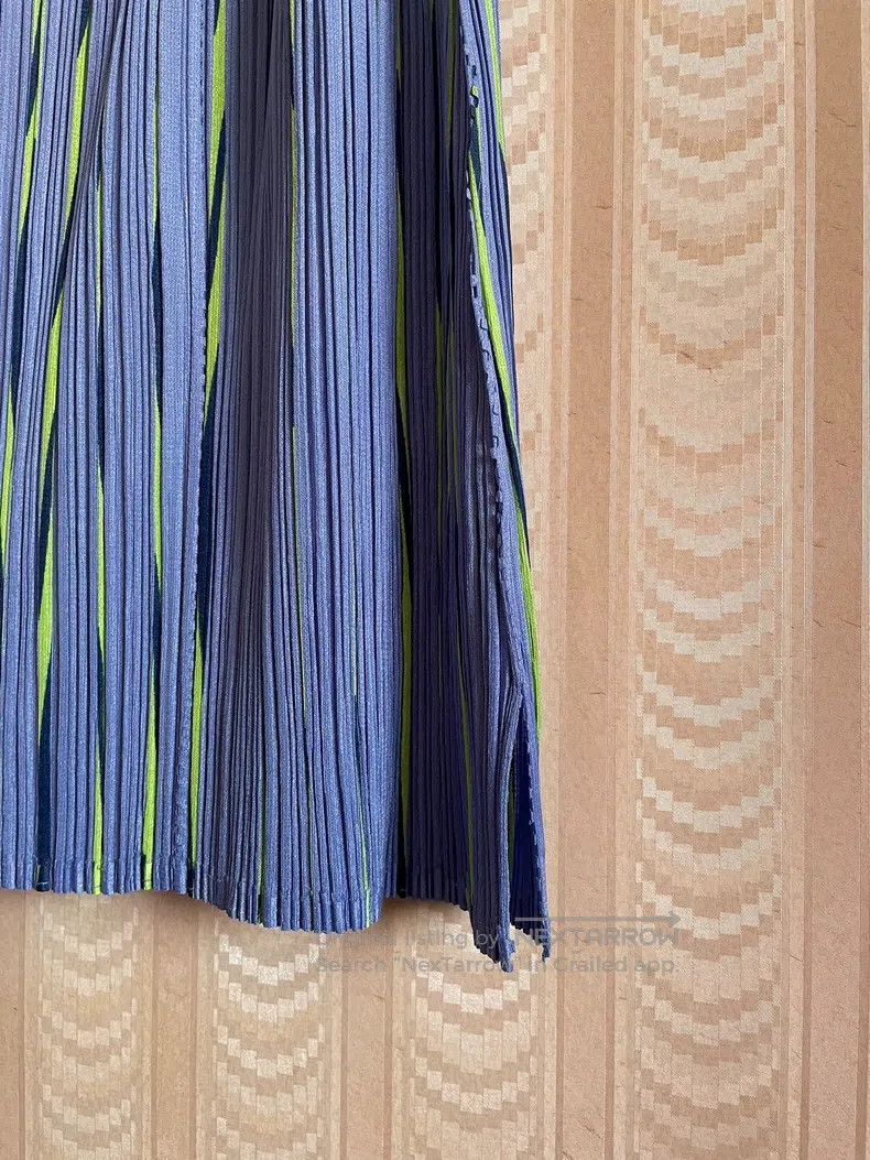 Issey Miyake Issey Miyake Pleated Blue Light Patchwork Midi Skirt Size 25" / US 0 / IT 36 - 6 Thumbnail
