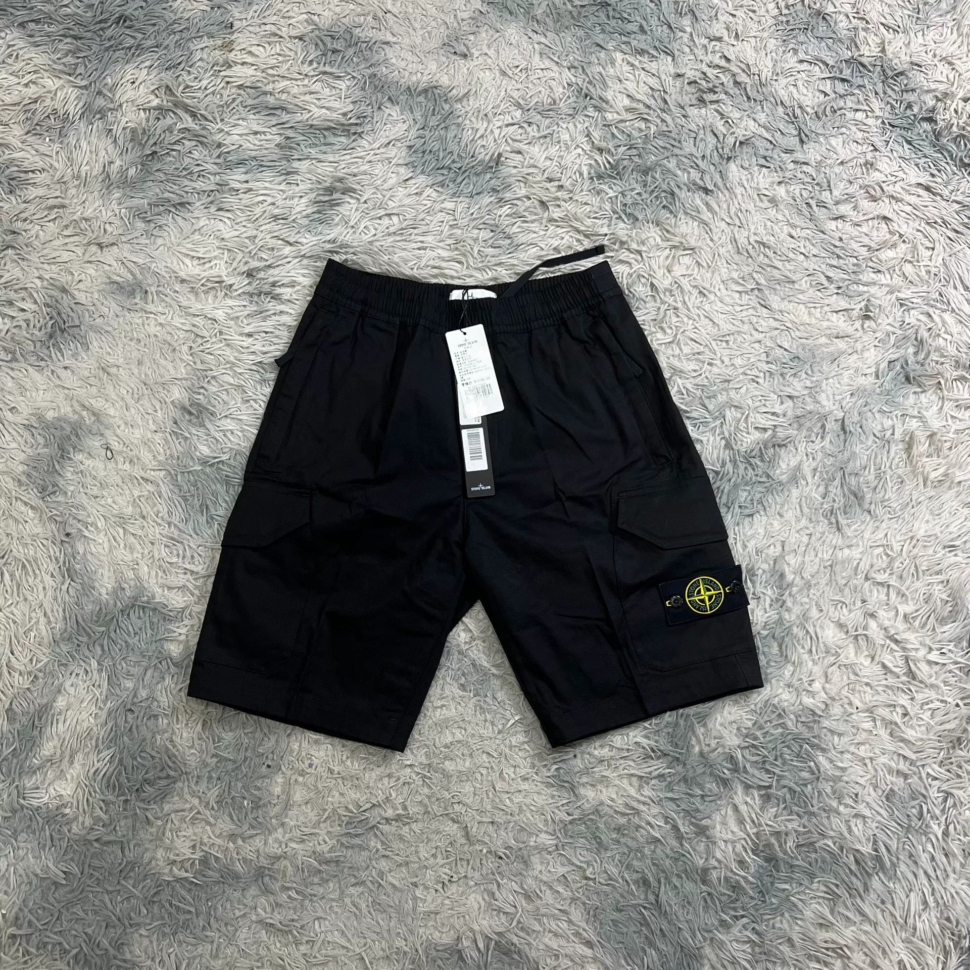 Stone Island Stone Island Shorts Size 30 Size US 30 / EU 46 - 1 Thumbnail