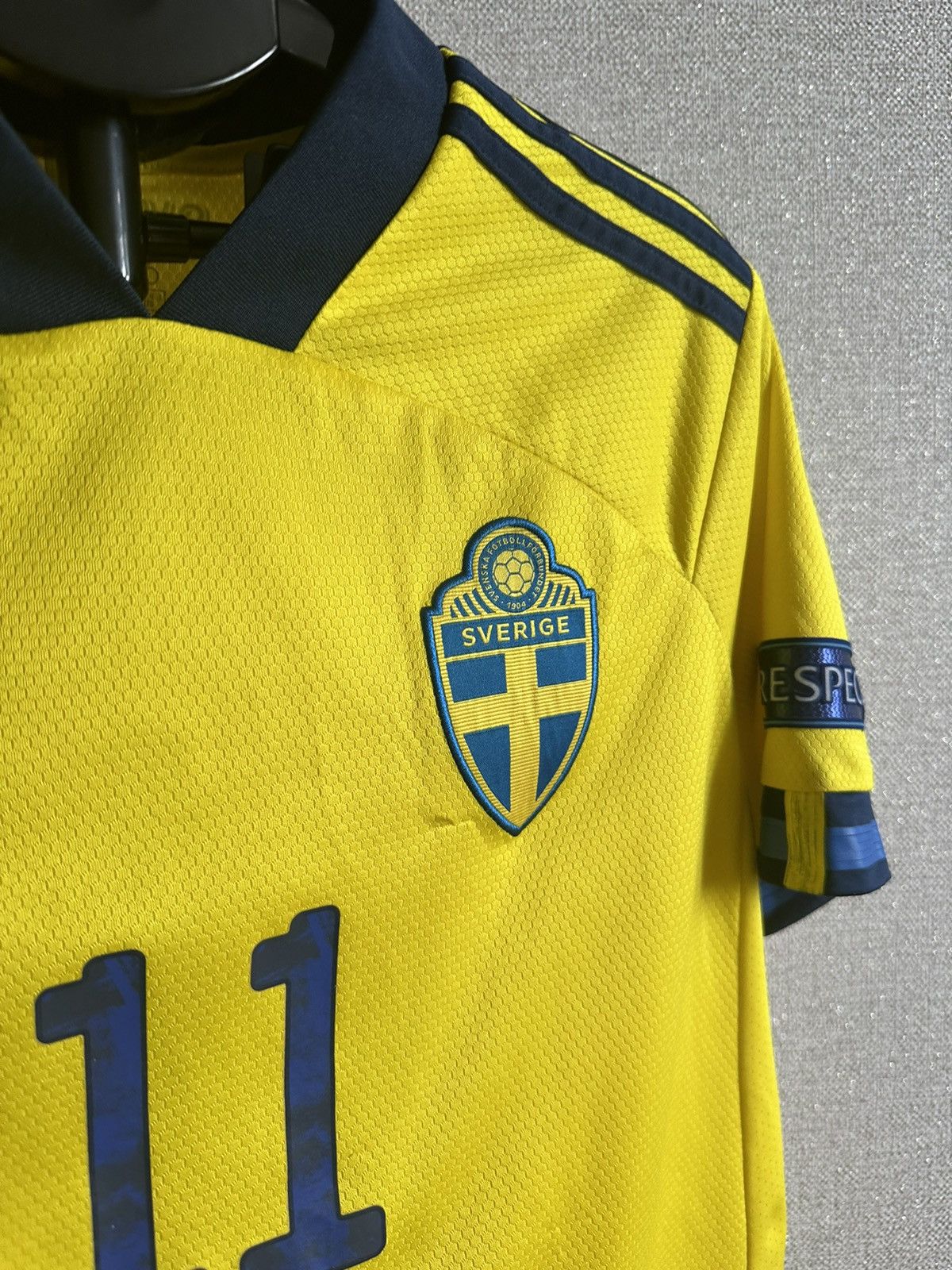 Adidas 🇸🇪 2020 Adidas Sweden Ibrahimovic Euro Soccer Jersey Size US S / EU 44-46 / 1 - 6 Thumbnail