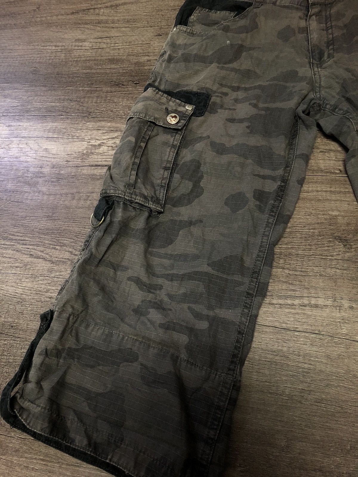 Designer × Japanese Brand BA-TSU STUDIO SKULL DESIGN CAMO SHORT PANTS Size US 30 / EU 46 - 11 Thumbnail