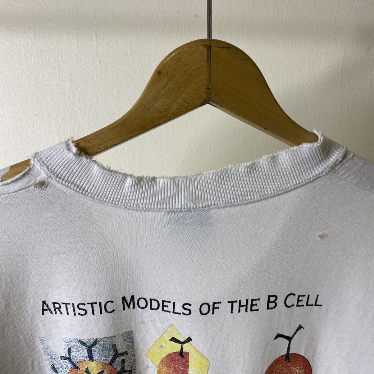 Vintage Vintage 1994 Immunology Distressed T Shirt Size US L / EU 52-54 / 3 - 4 Thumbnail